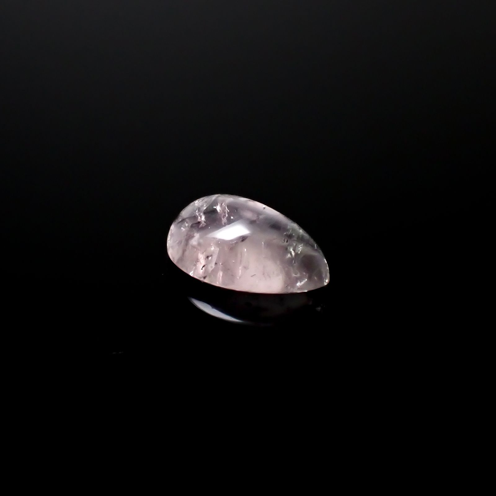 フローライト フルオレッセンス イギリス・ロジャリー鉱山産 1.97ct[240527708]9.8x6.7mm前後