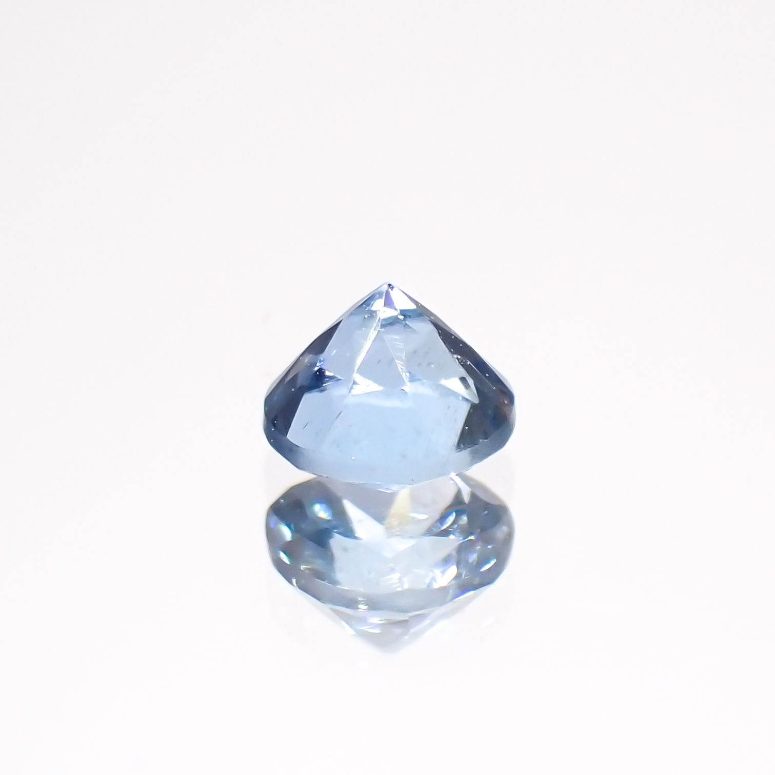 サンタマリアアクアマリン(宝石名アクアマリン)ブラジル産 0.17ct 識別済[230421847]3.5x3.5mm前後
