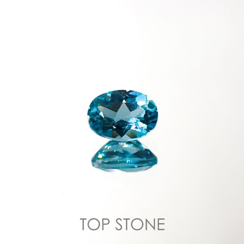 アパタイト(宝石名アパタイト)マダガスカル産 0.82ct 識別済[220616386]6.7x4.9mm前後