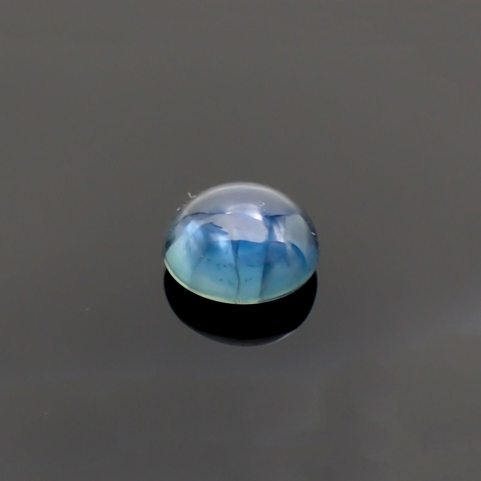 サファイア(宝石名ブルー・サファイア)スリランカ/マダガスカル産 識別済 1.19ct / 5.9x5.9mm前後 [220918154]