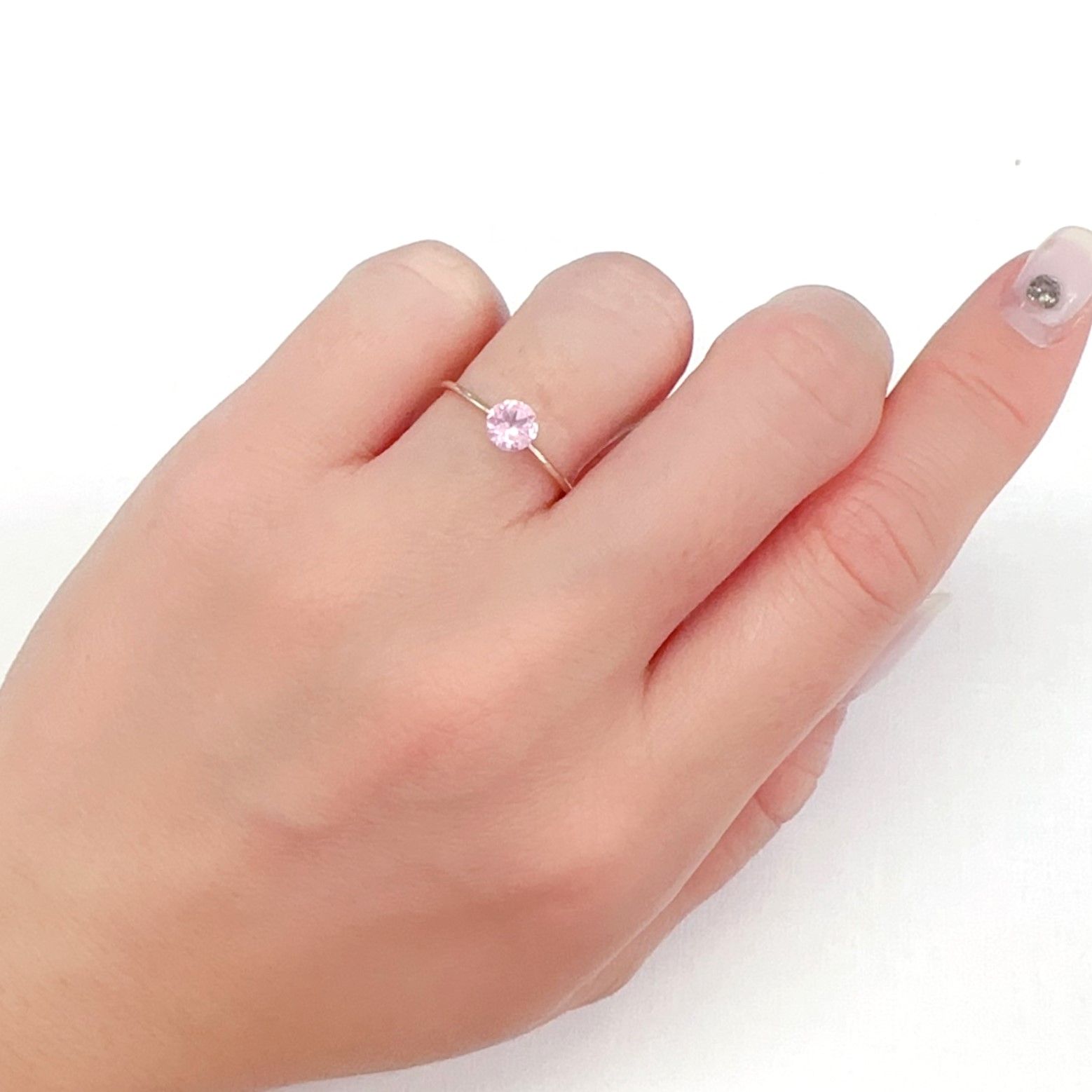 シルキーピンクスピネル タンザニア産 0.53ct[231224954]5x5mm前後