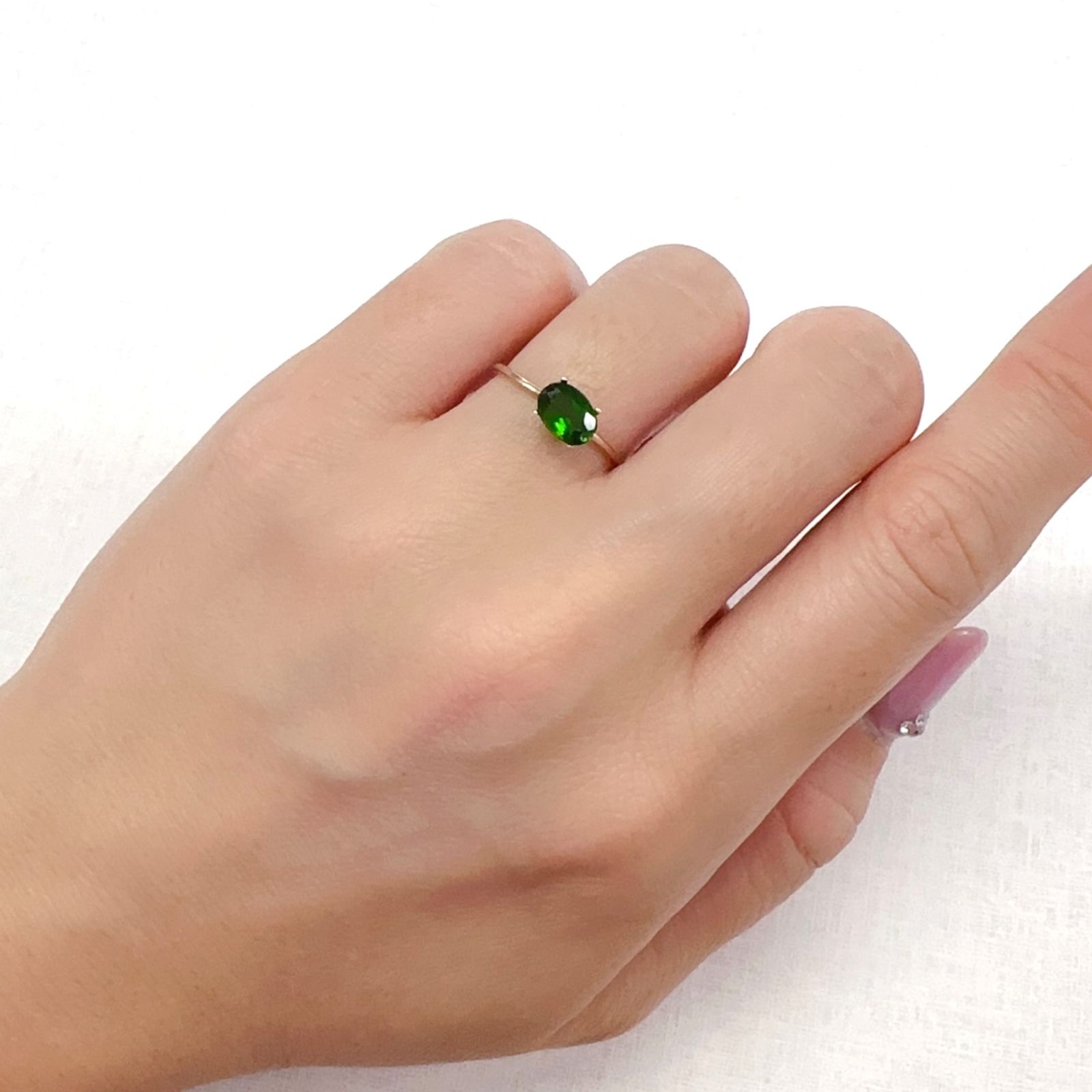 クロムダイオプサイド(宝石名クロム・ダイオプサイド)ロシア産 0.83ct 識別済[231124299]7x5.1mm前後