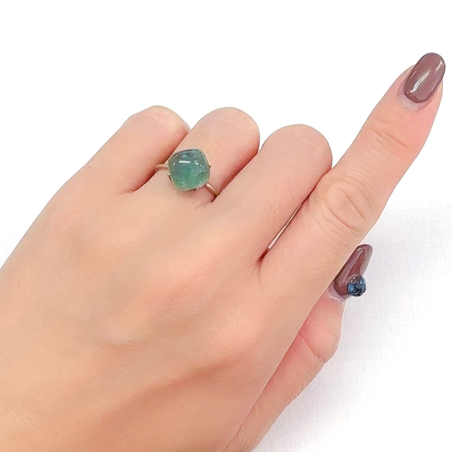 フローライト フルオレッセンス イギリス・ロジャリー鉱山産 4.74ct[240527712]9.9x9.7mm前後