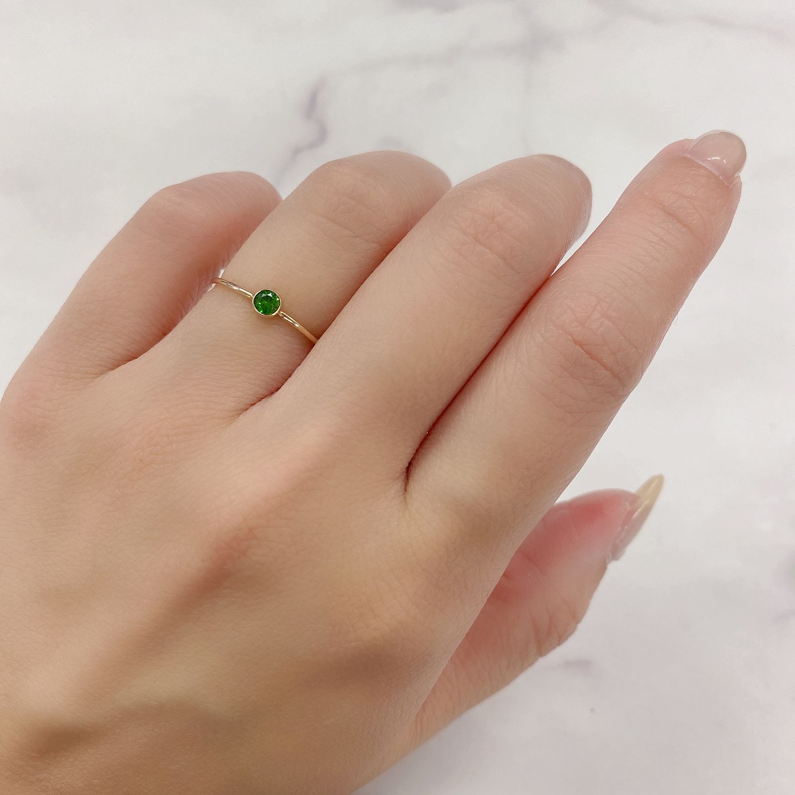 デマントイドガーネット(宝石名デマントイド・ガーネット) ロシア産 0.116ct ソ付(彩珠)[210712090]2.9×2.9mm前後