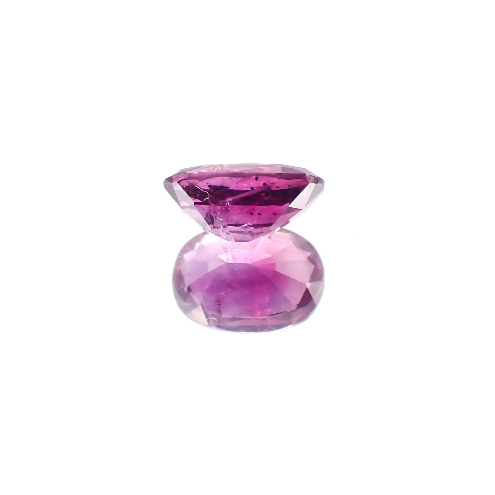 パープルサファイア(宝石名パープル・サファイア)パキスタン・カシミール地方産 1.710ct ソ付(彩珠)[231124084]8.4x6.2mm前後