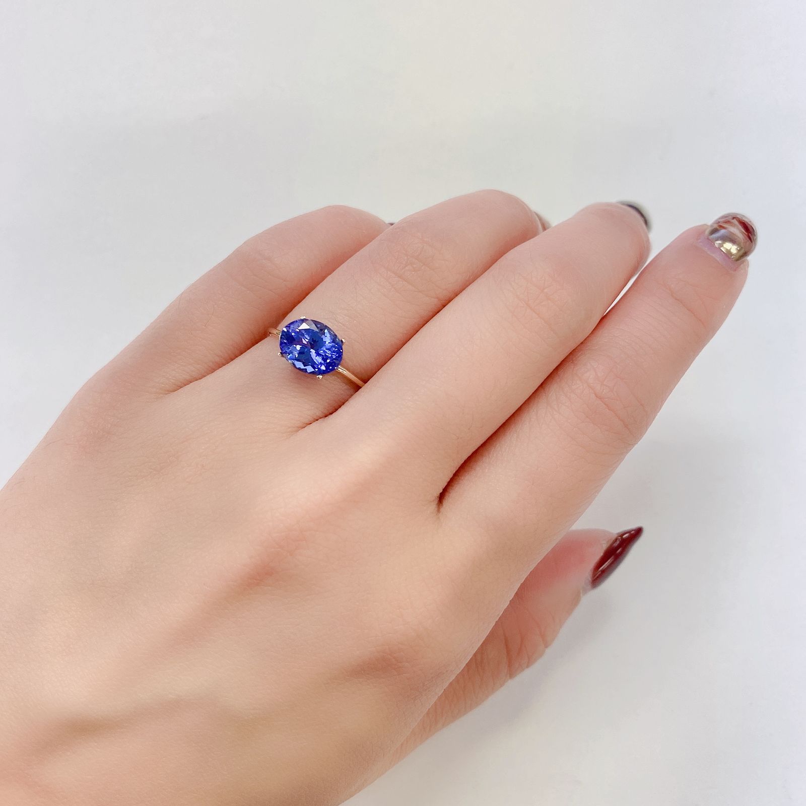 タンザナイト(宝石名タンザナイト) タンザニア産 2.282ct ソ付(彩珠)[20117209]8.9×7.1mm前後