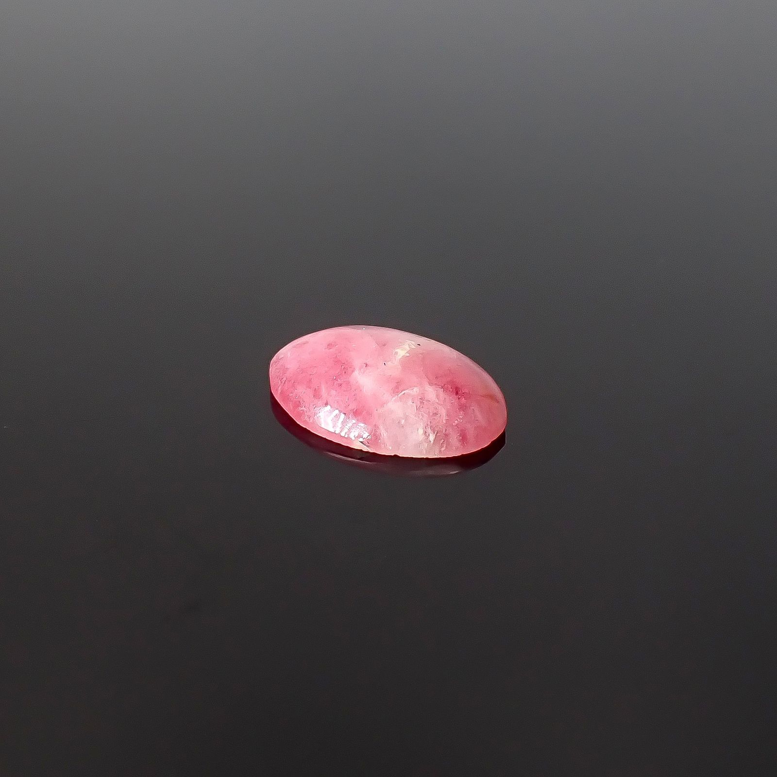 ツグツパイト テネブレッセンス(宝石名タグトゥパイト)グリーンランド産 ソ付(日独) 3.163ct / 14.58x10.28mm前後 [260432072]