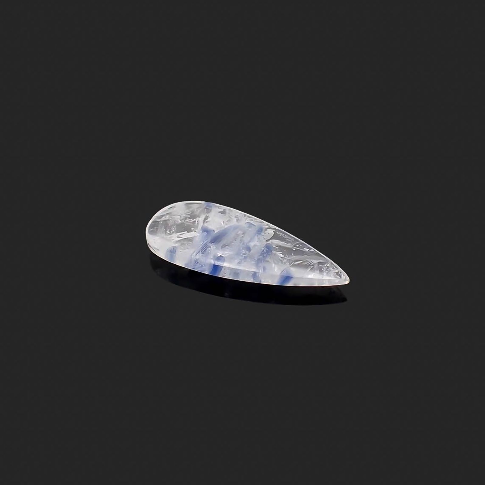 カイヤナイトインクォーツ ブラジル産 9.14ct / 28.6x12.6mm前後 [260421614]