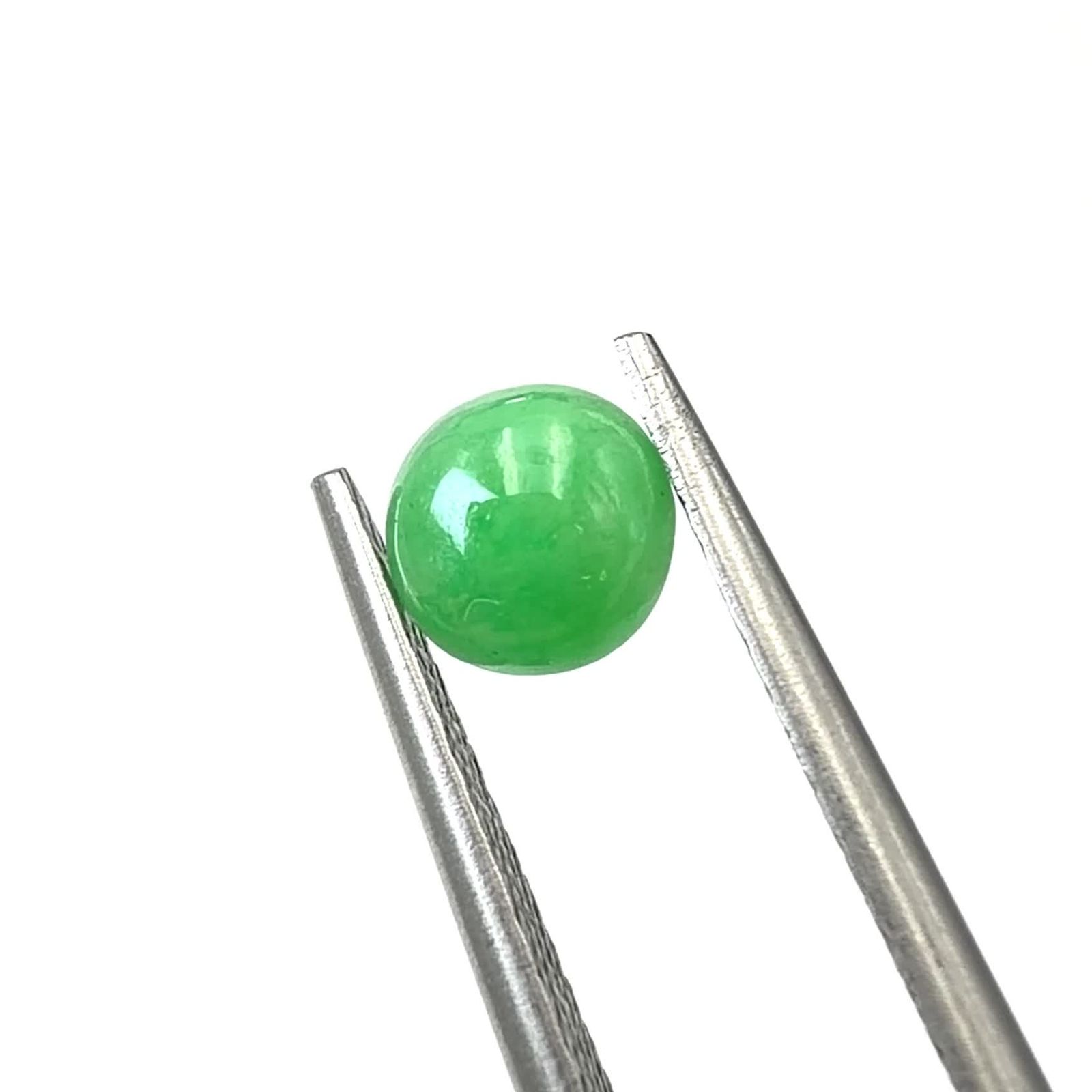 翡翠 ビルマ産 0.72ct / 5.4x5.3mm前後 [260532113] | TOP STONE