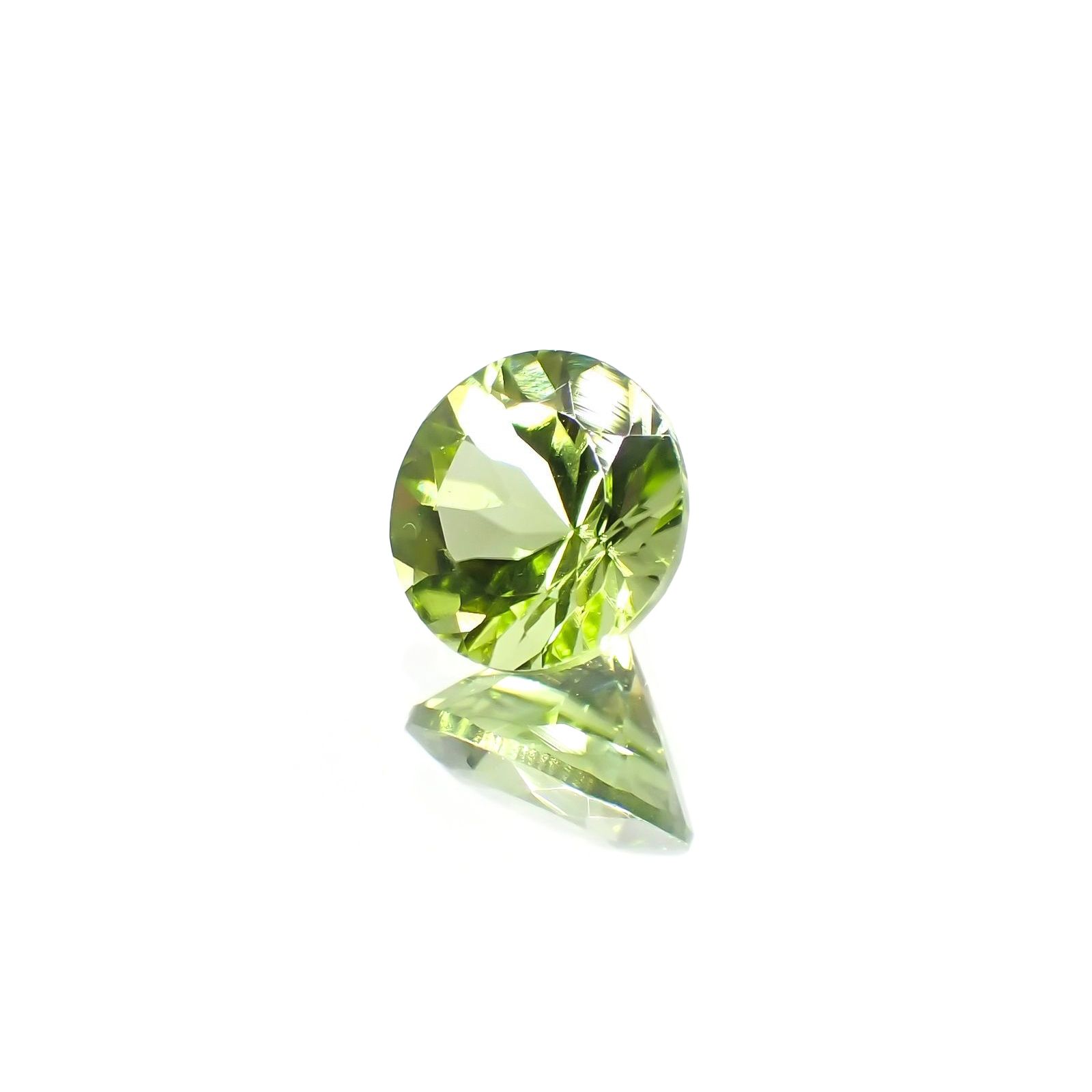 ペリドット(宝石名ペリドット) パキスタン産 識別済 1.10ct / 6.4x6.4mm前後 [210813070]