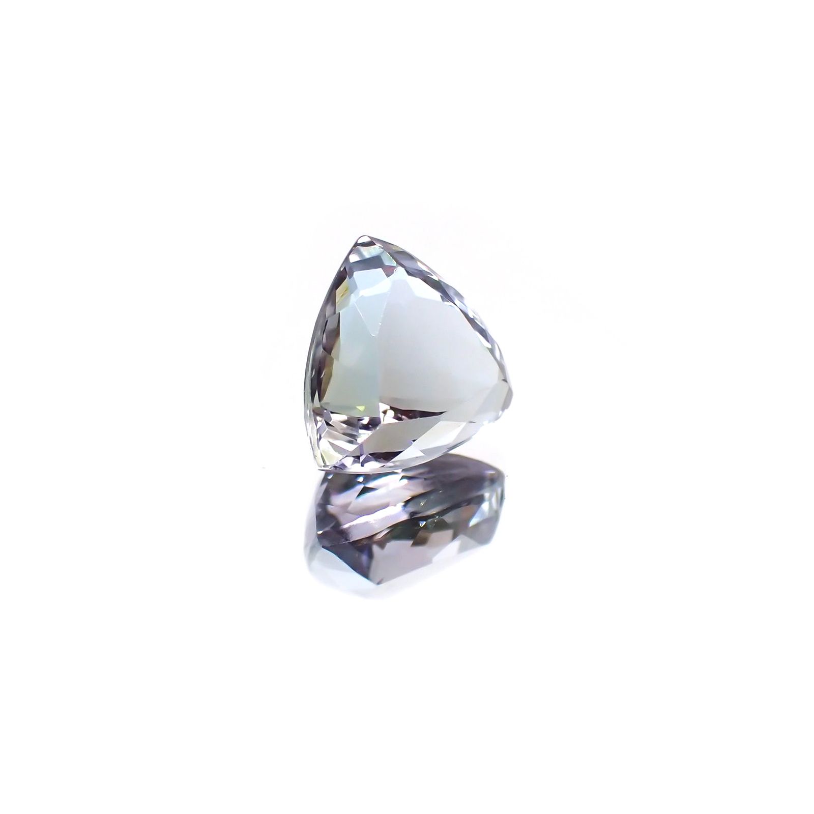 タンザナイト(宝石名タンザナイト) タンザニア産 2.78ct 識別済[24029324]8.5×5.6mm前後