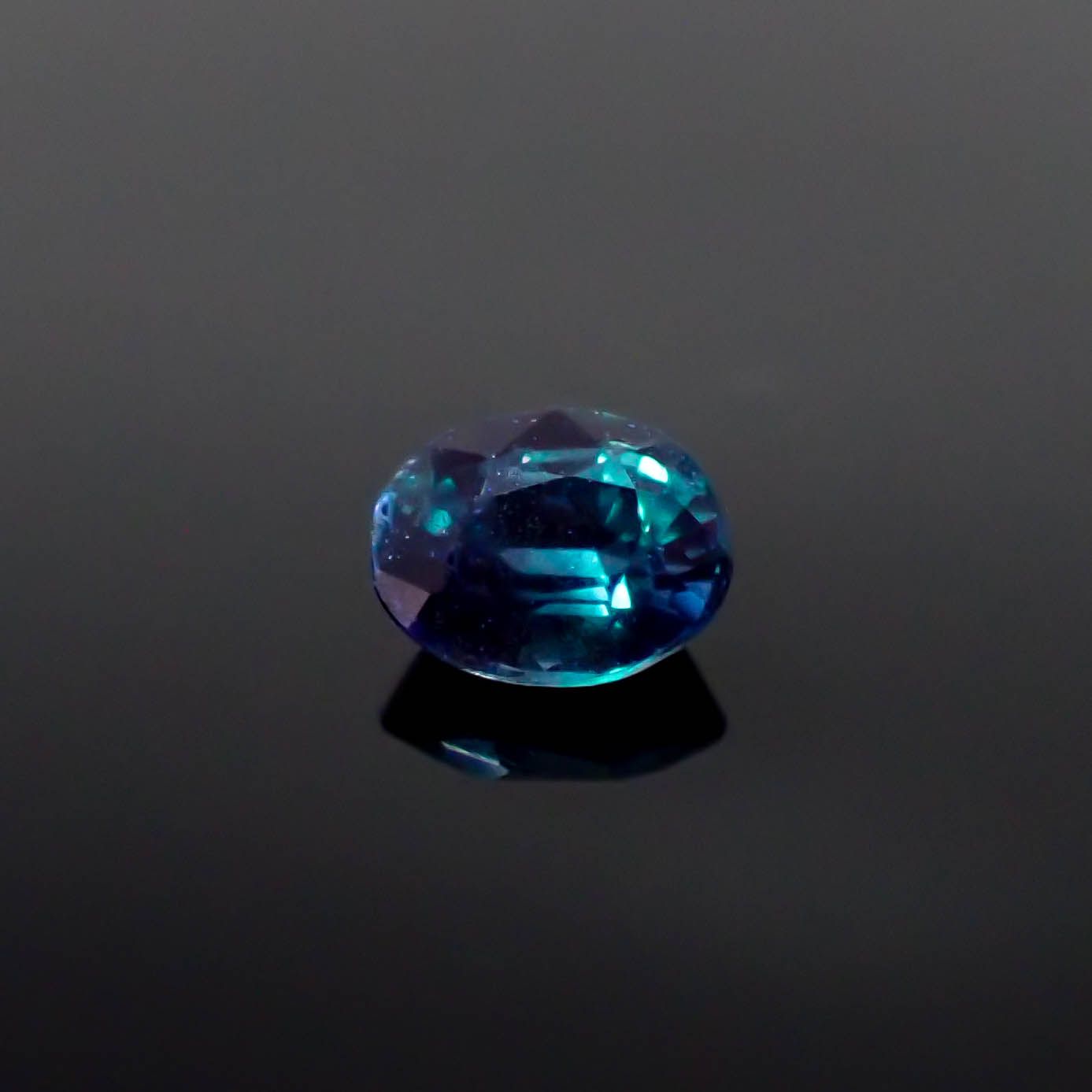 オーシャンブルーカイヤナイト(宝石名カイヤナイト)インド・オリッサ州産 0.44ct 識別済[240929161]5x3.9mm前後