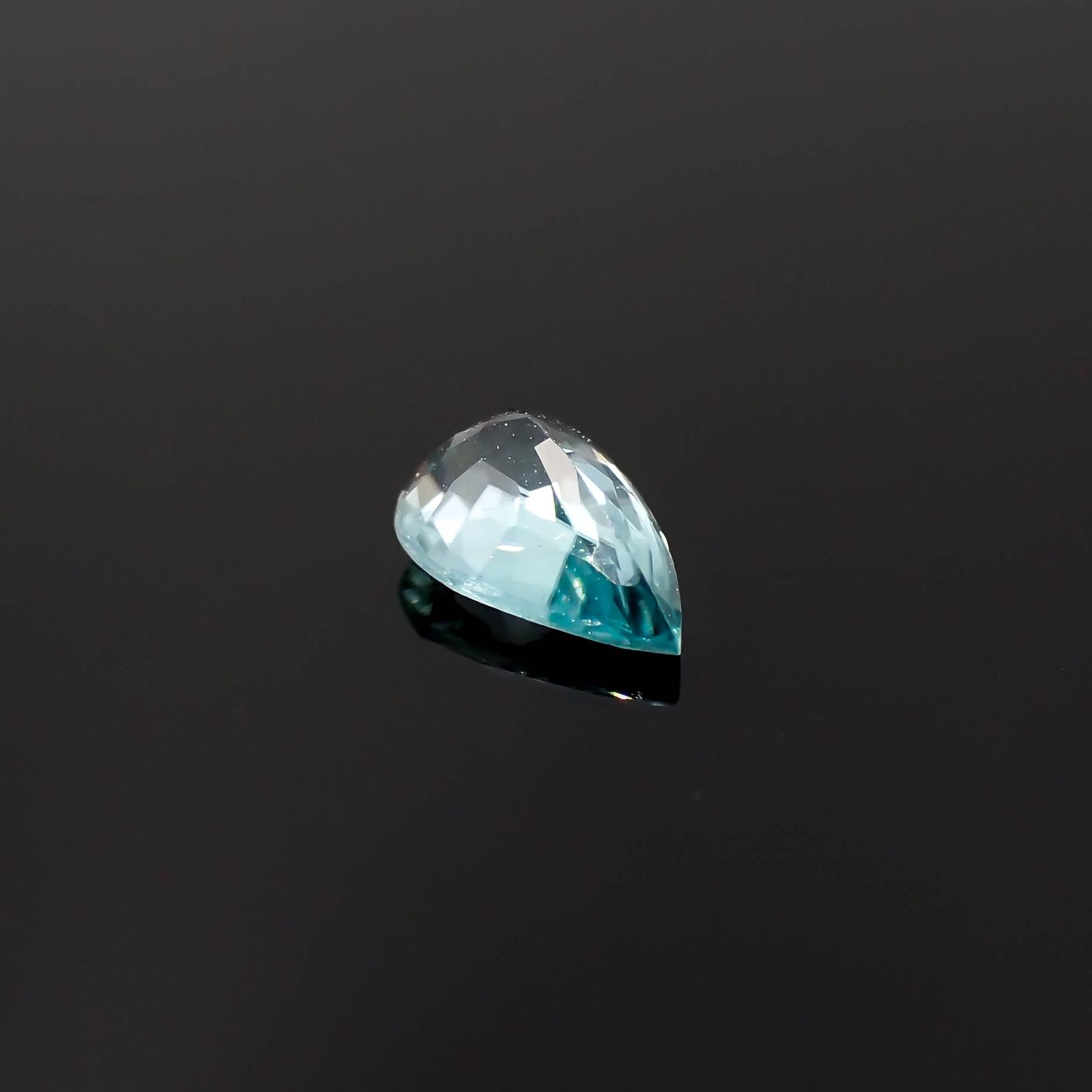 グランディディエライト(宝石名グランディディエライト)マダガスカル産 0.34ct 識別済[230622405]6.2x3.9mm前後