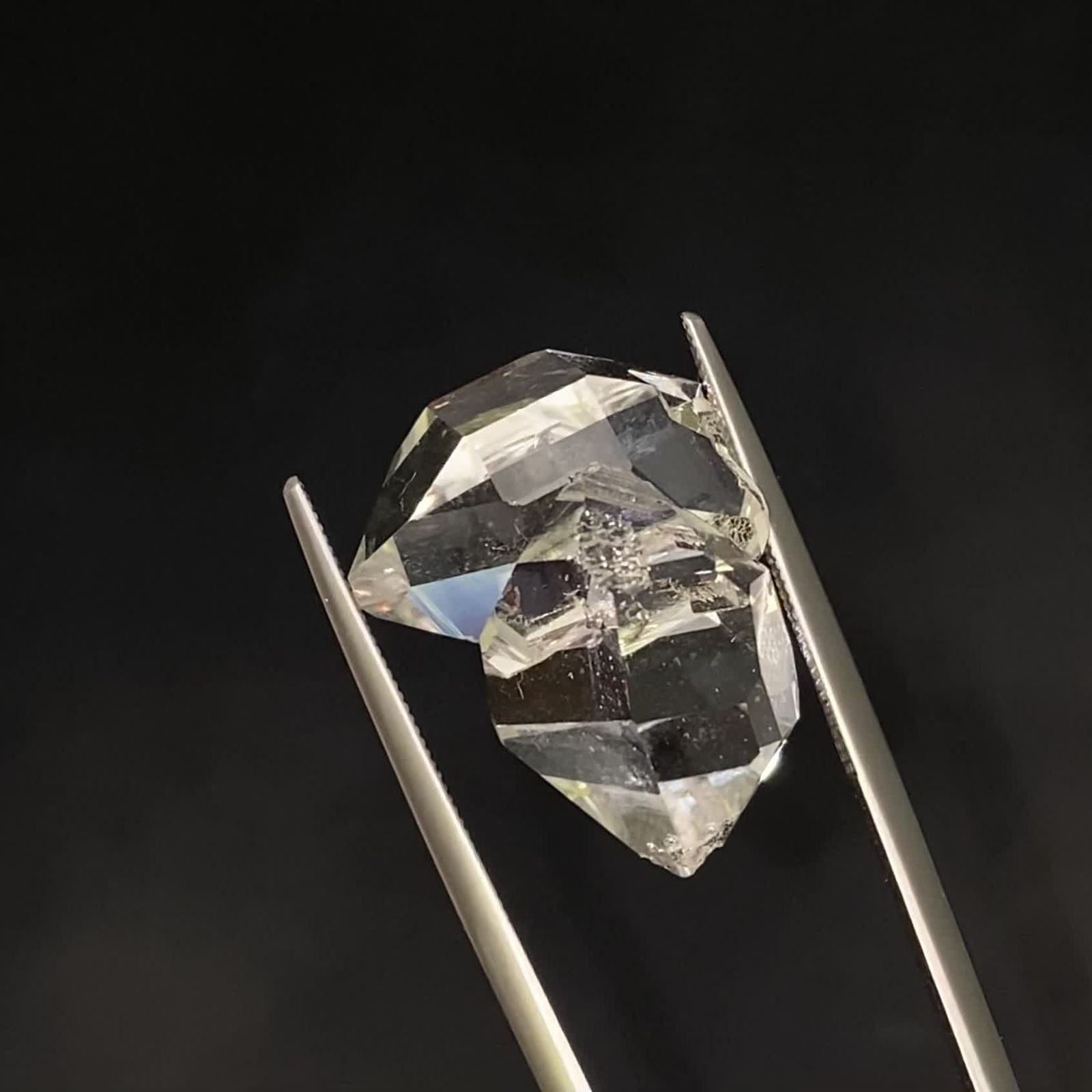 ハーキマーダイヤモンド 原石 アメリカ・ニューヨーク州産 25.15ct