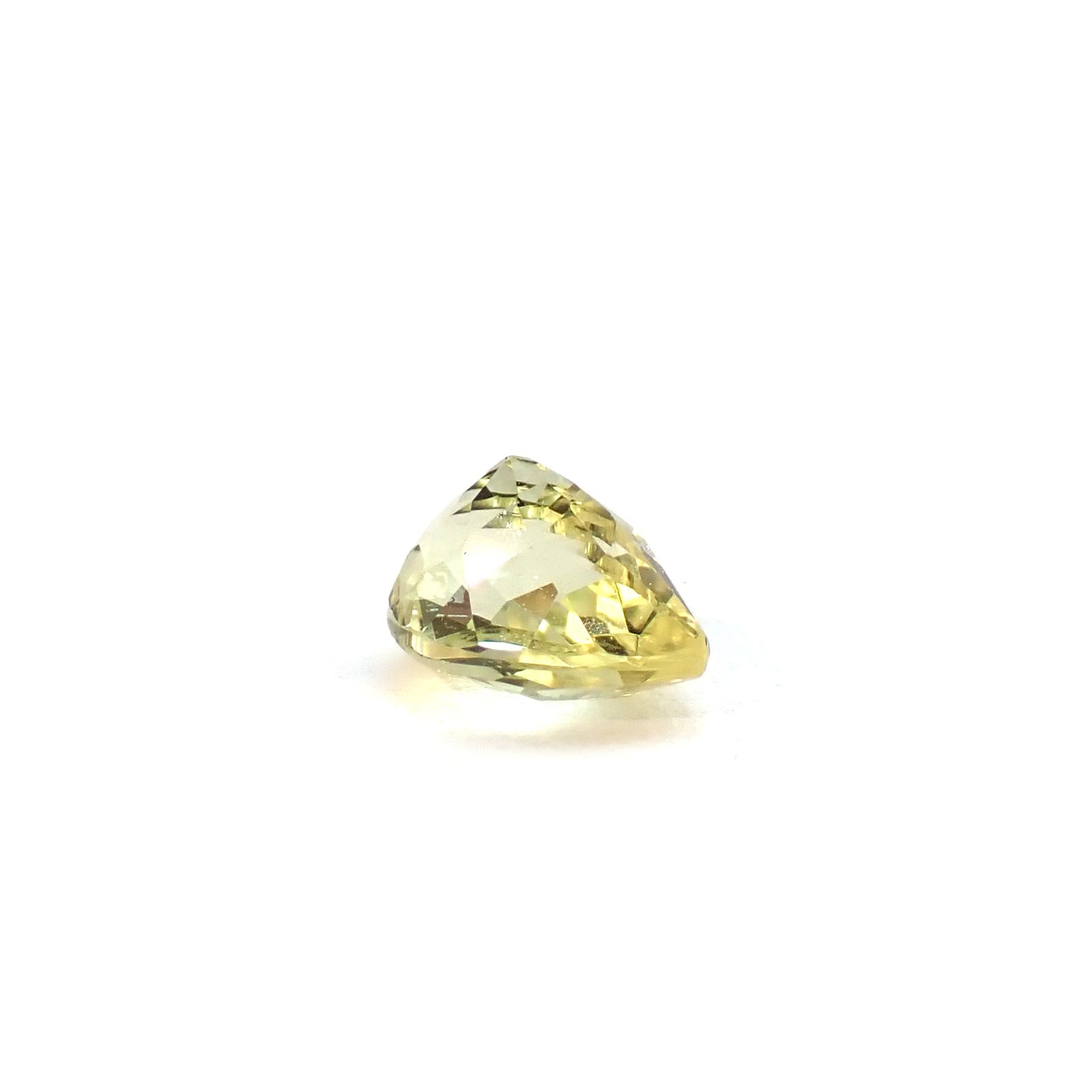イエローアパタイト メキシコ産 0.55ct / 5.6x4.1mm前後 [260632470]