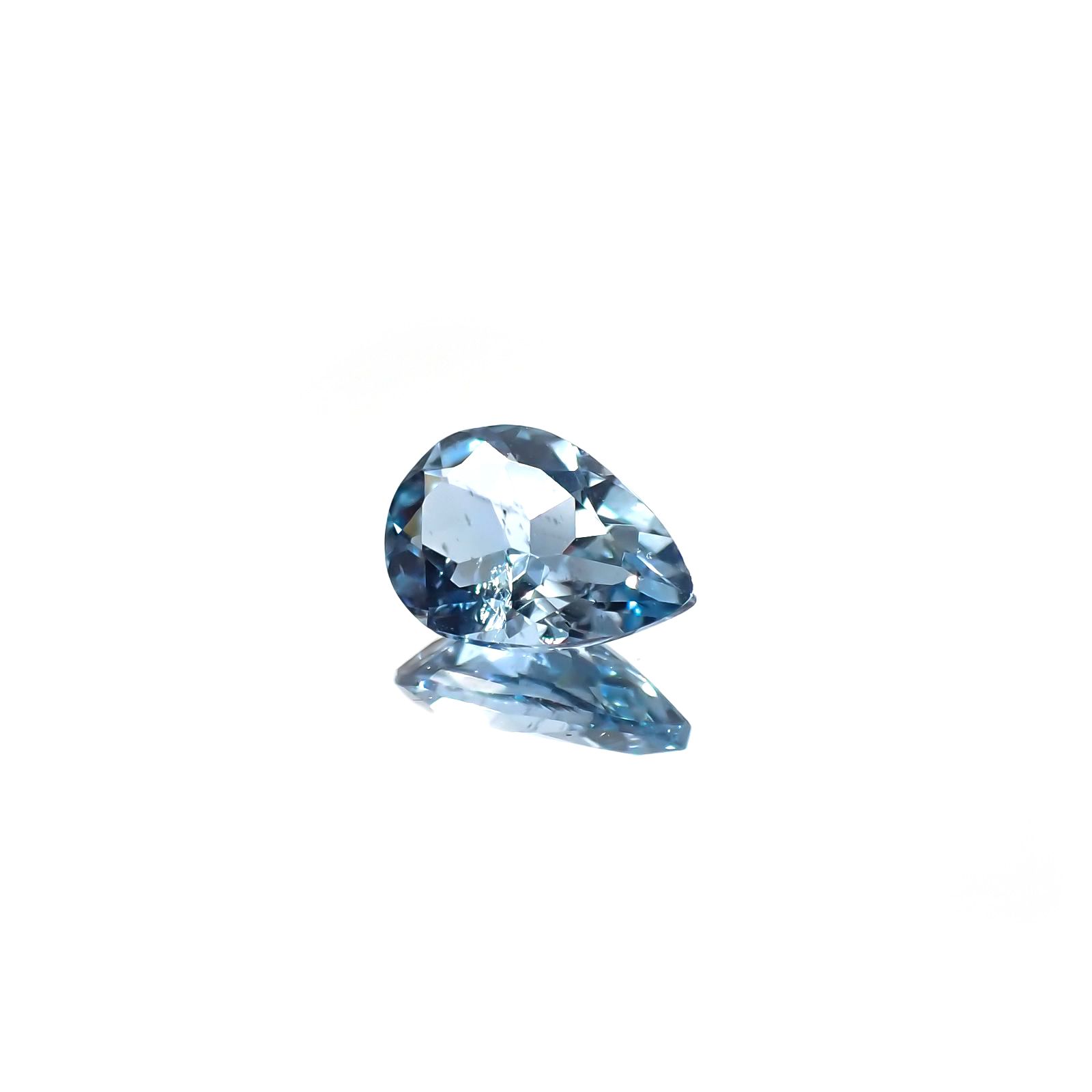 サンタマリアアクアマリン(宝石名アクアマリン) ブラジル産 0.54ct 識別済[210711900]7×5mm前後