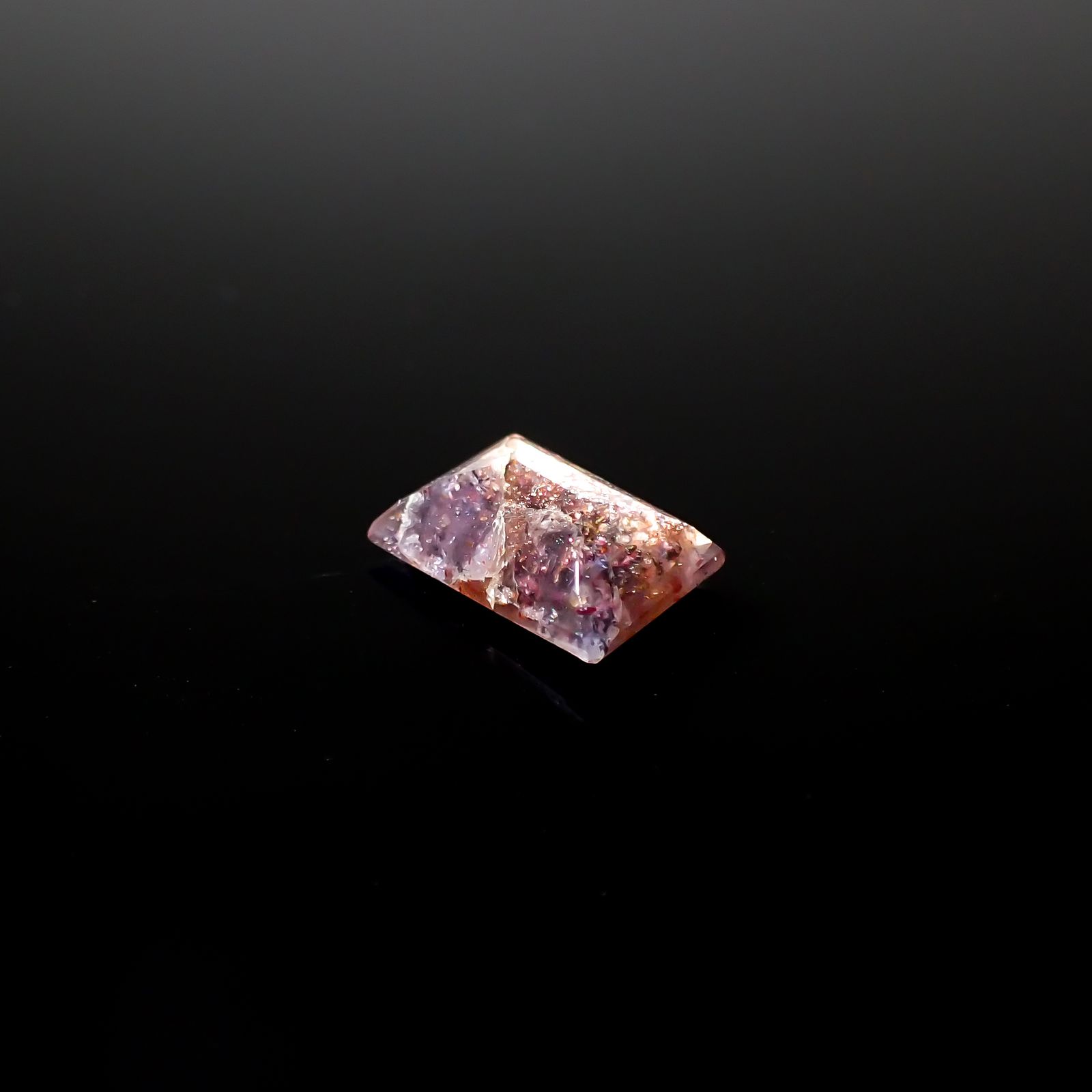 ブラッドショットアイオライト インド産 2.14ct[240125385]9.8x7.1mm前後