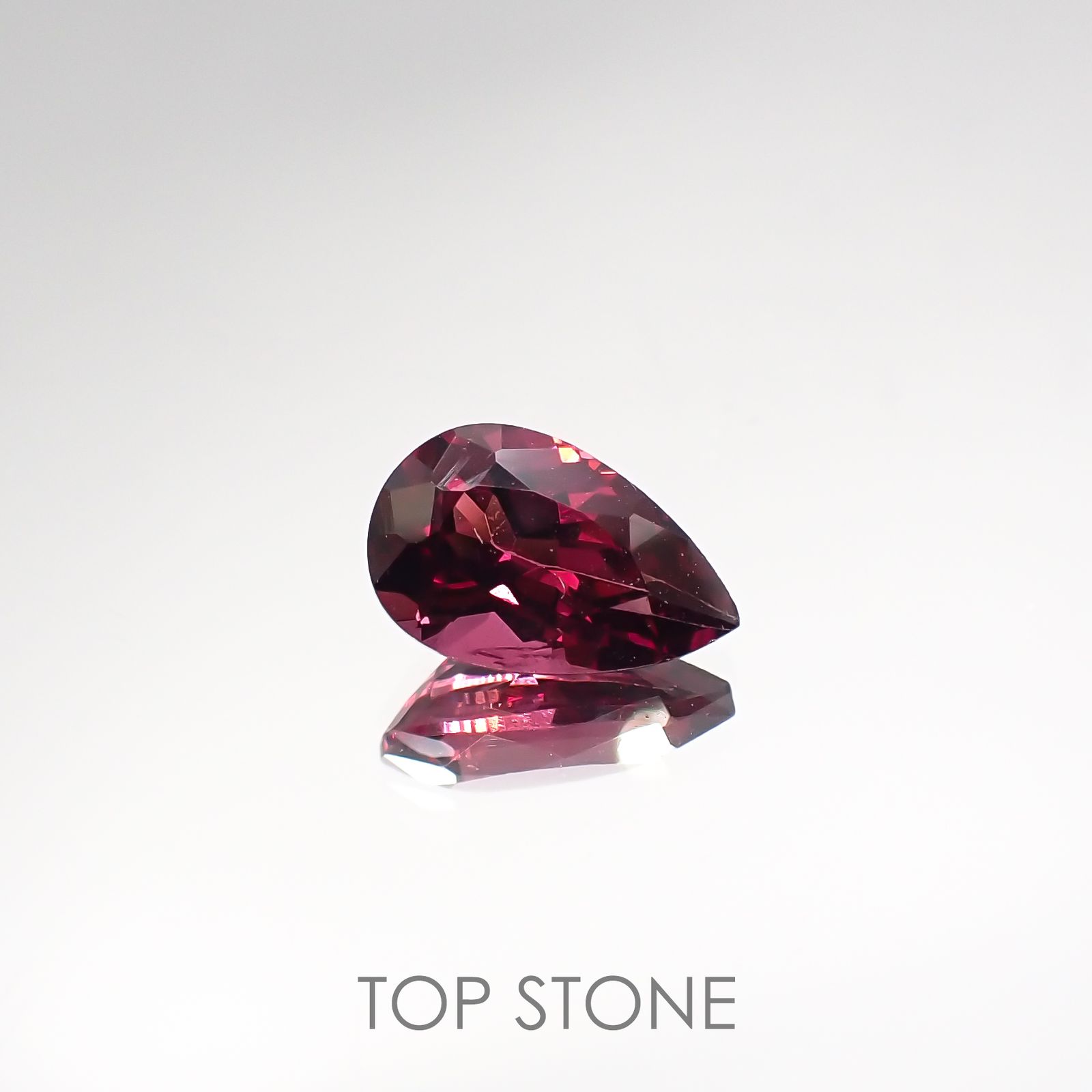 マラヤガーネット(宝石名ガーネット) タンザニア産 1.28ct 識別済[210711876]8.5×5.3mm前後