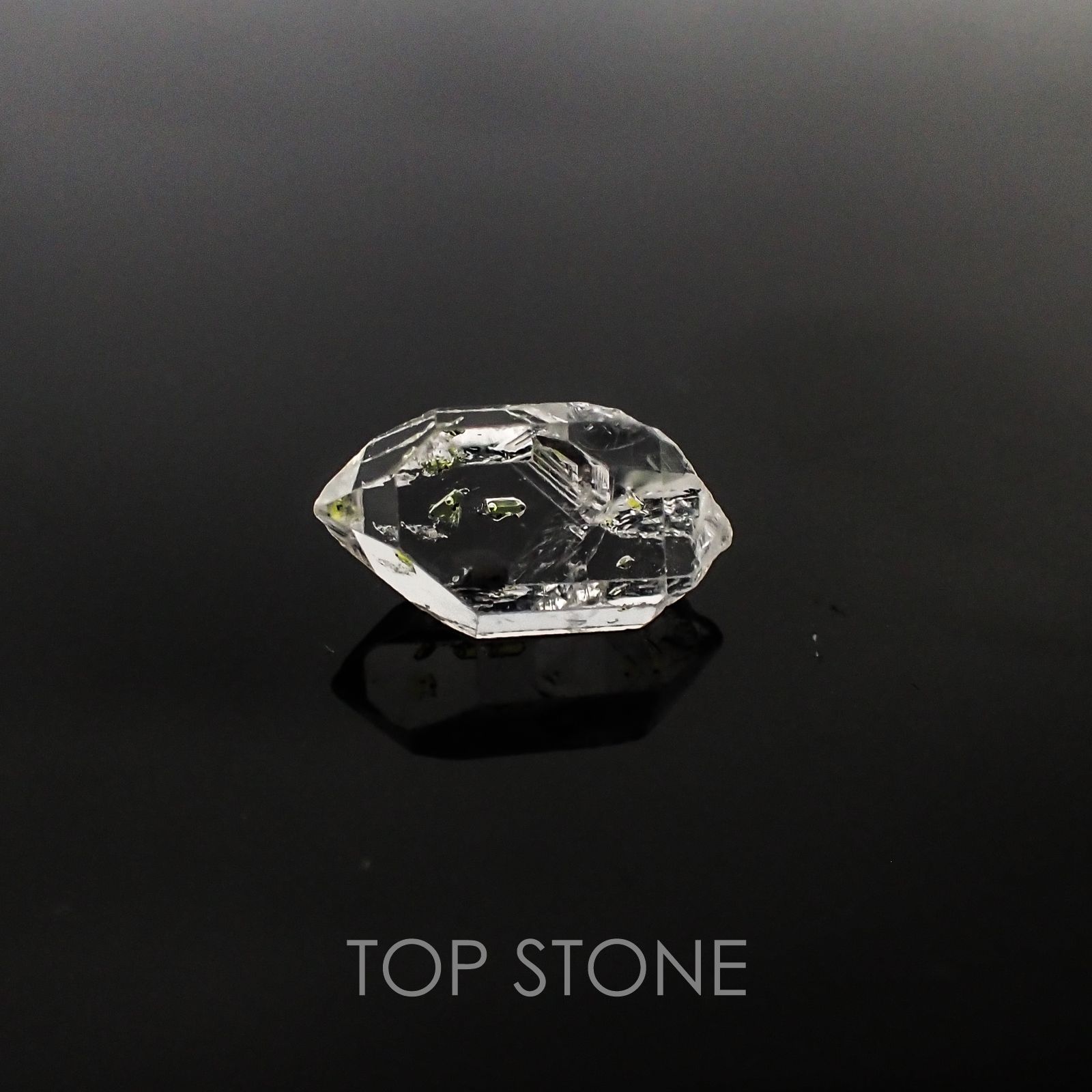 オイルインクォーツ パキスタン産 原石・結晶 5.79ct[20117528]16.9×9.2mm前後
