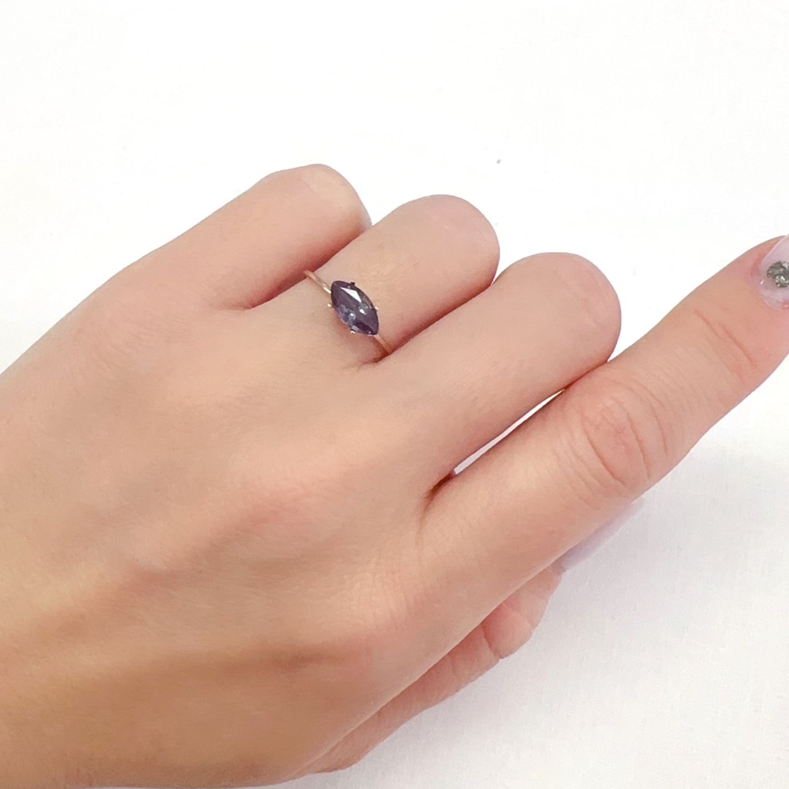 ベキリーブルーガーネット（カラーチェンジガーネット アレキタイプ）(宝石名ガーネット)マダガスカル・ベキリー産 1.10ct 識別済[231224532]9.2x4.7mm前後
