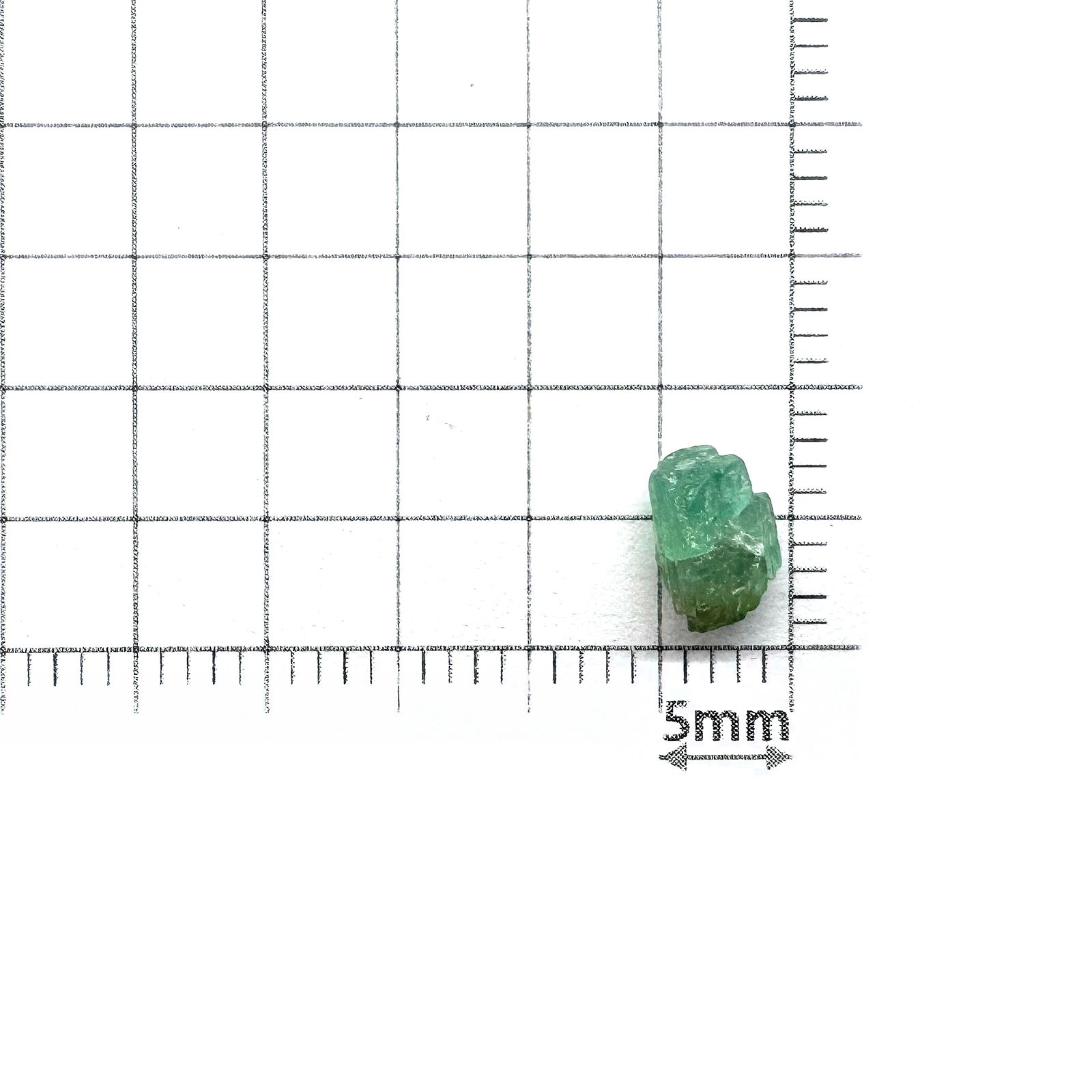 パライバトルマリン 原石 ブラジル・パライバ州バターリャ鉱山産 0.83ct [220515993]6.8x5.3mm前後