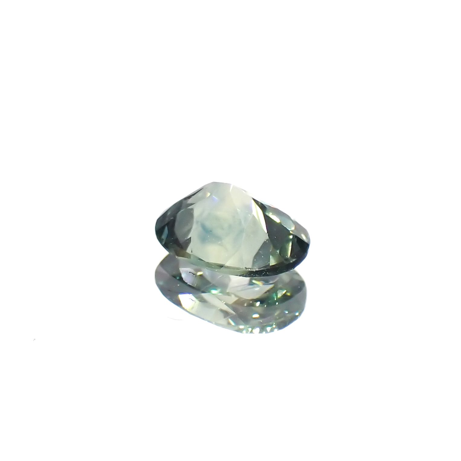 モンタナサファイア(宝石名サファイア)アメリカ・モンタナ州産 0.34ct 識別済[230321285]5x3.9mm前後