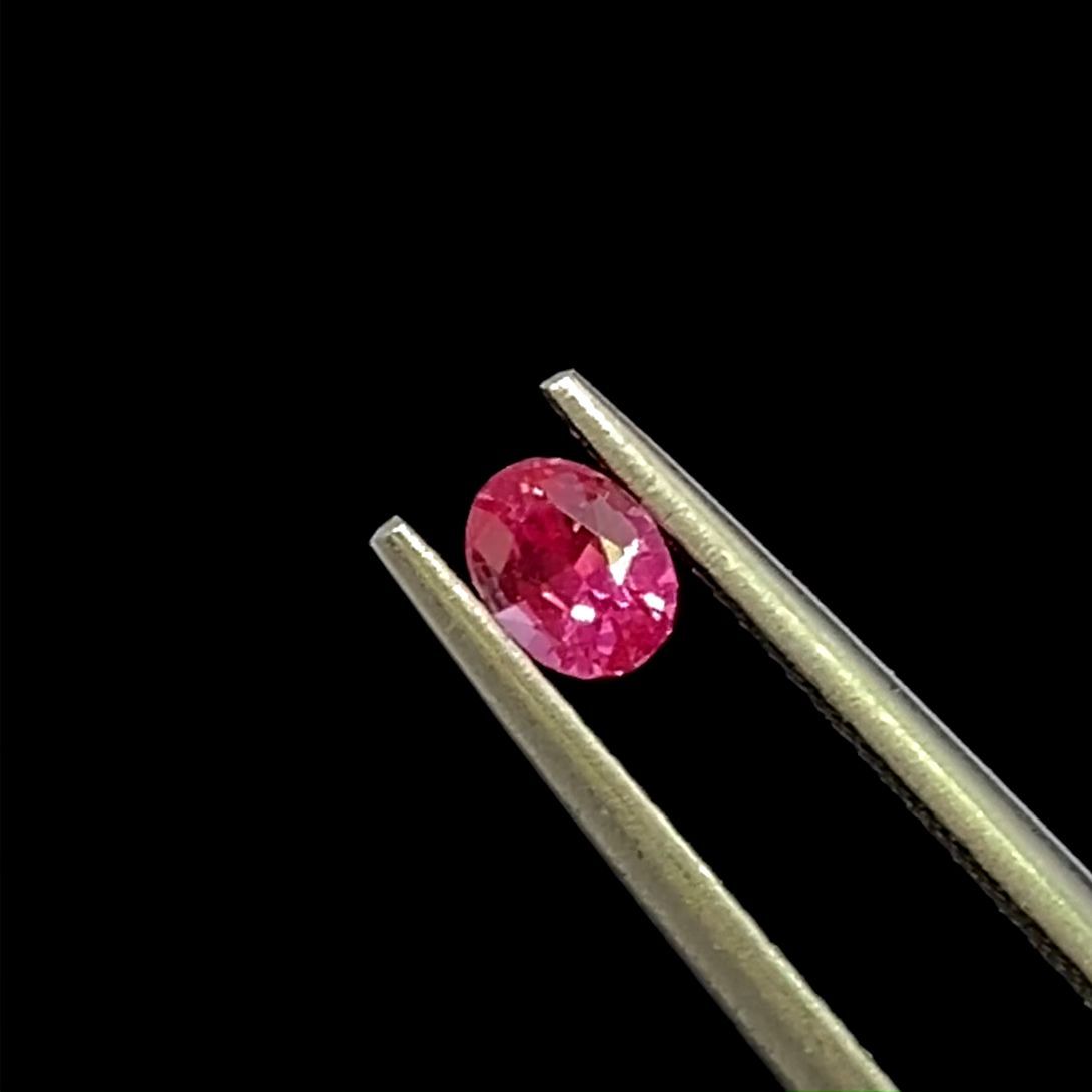 ホットピンクスピネル(宝石名ピンク・スピネル)タンザニア産 0.24ct