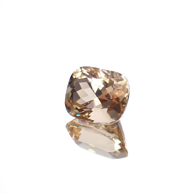 イエロースキャポライト フルオレッセンス(宝石名イエロー・スキャポライト)アフガニスタン産 3.432ct ソ付(彩珠)[221018468]10.3x8mm前後