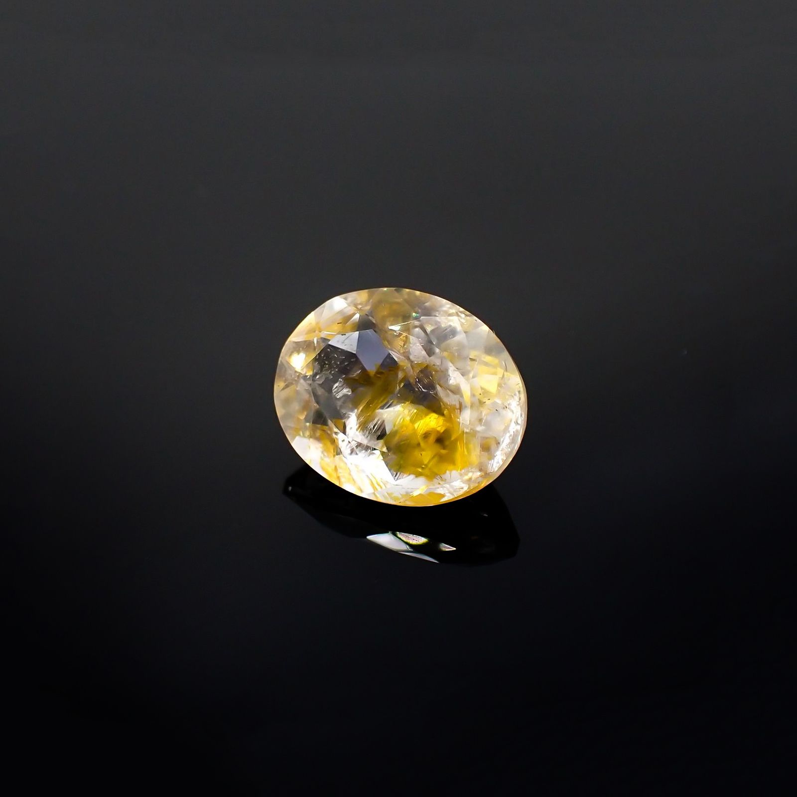 オーロラクォーツ ブラジル・ミナスジェライス産 6.51ct / 14x11.4mm前後 [220114364]
