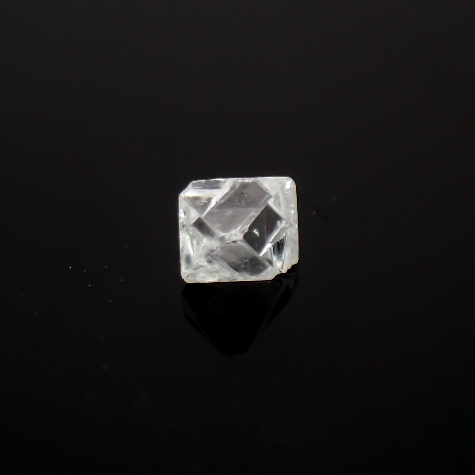 ソーヤブルダイヤモンド 原石 ロシア産 ルース 0.078ct[210410546]2.5×2.9mm前後