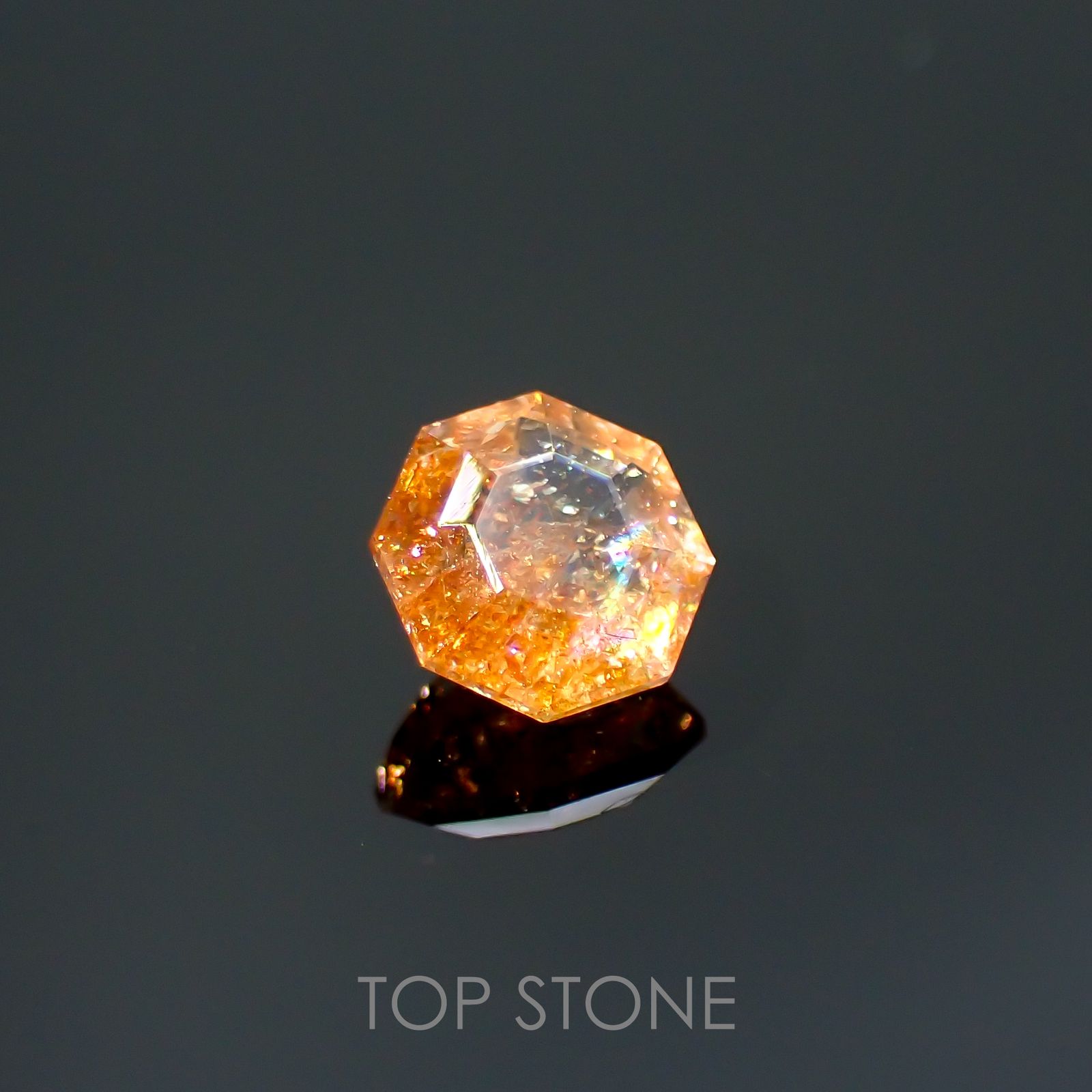 ◇オクタゴンカット◇イリュージョンサンストーン インド産 0.61ct[220115486]5.3x5.2mm前後