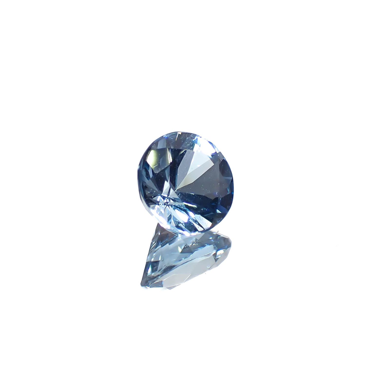 タトゥーアクアマリン ブラジル・ミナスジェライス州タトゥー鉱山産 0.69ct[240929126]5.9x5.8mm前後