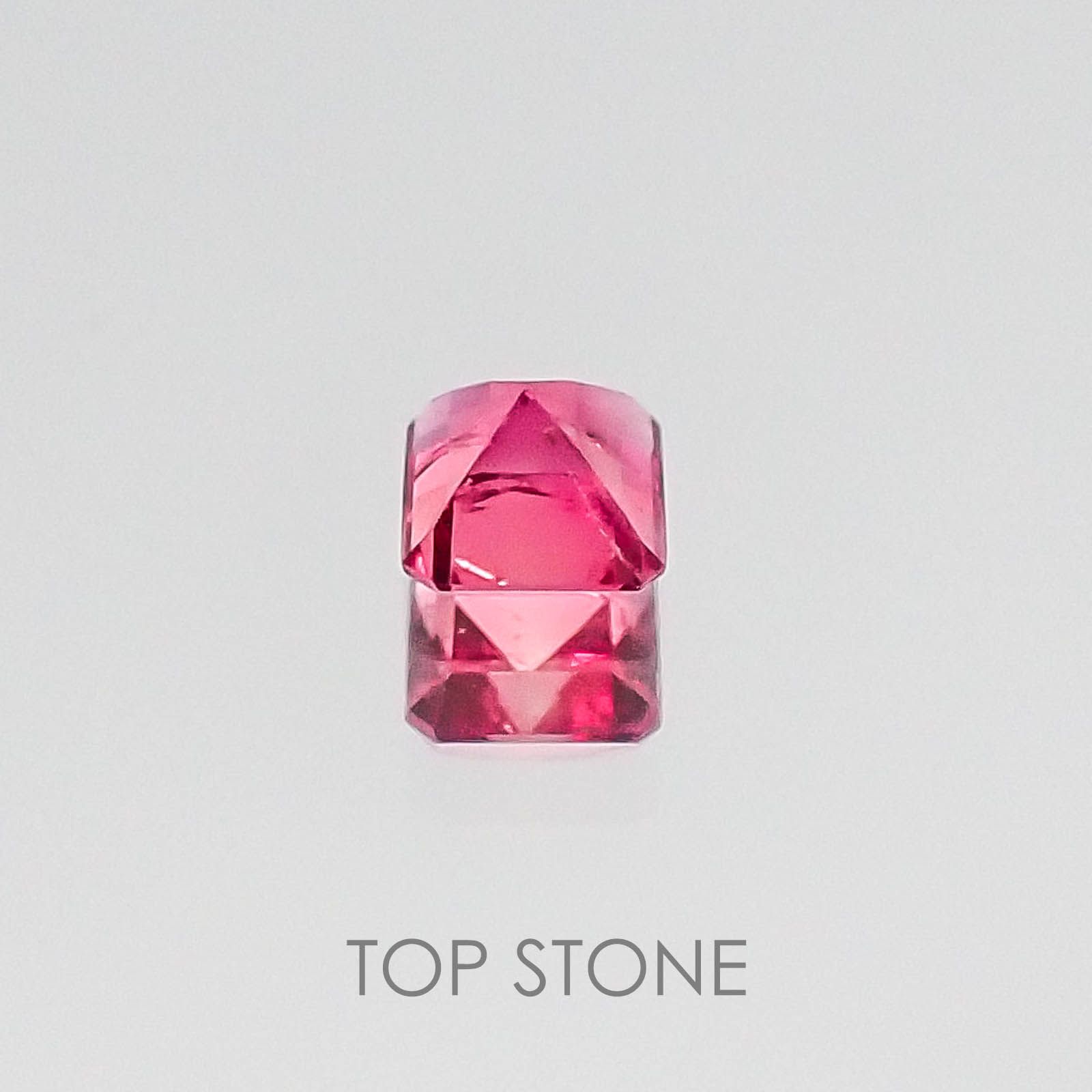 レッドベリル アメリカ・ユタ州産 ルース 0.083ct[20084415]2.6×2.6mm前後