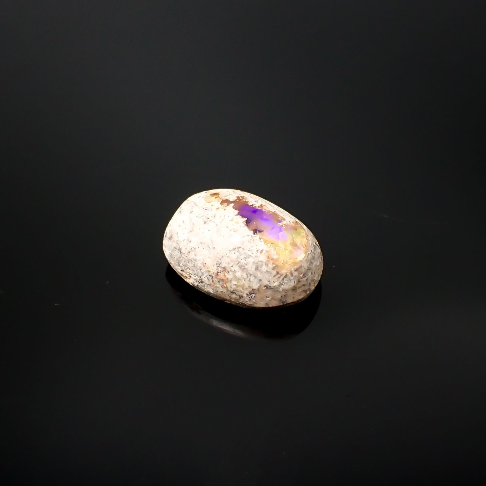 カンテラオパール  メキシコ産 4.68ct / 13.7x10.4mm前後 [251017197]