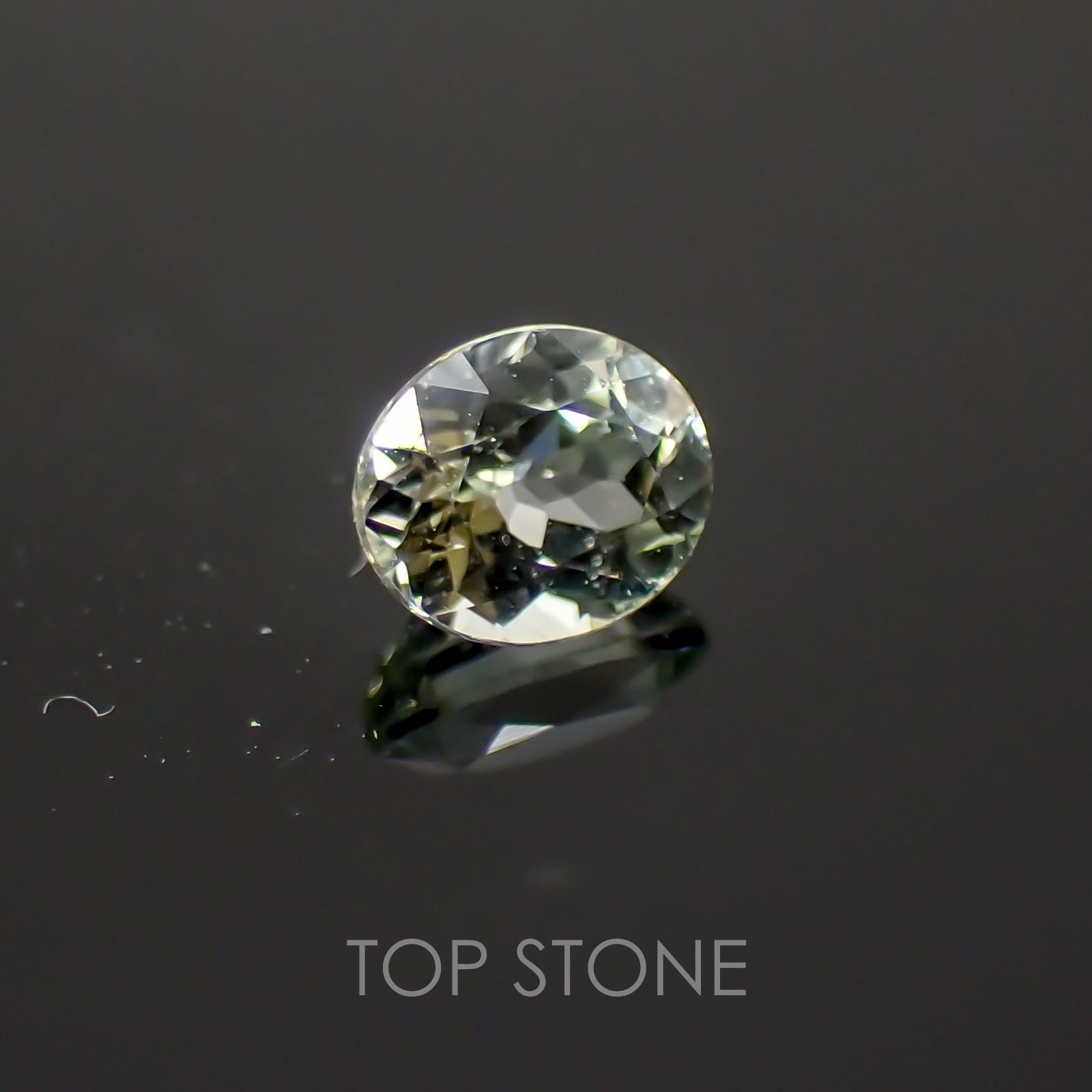 リューコガーネット ビルマ産 ルース 0.21ct[19111485]4×3.2mm前後
