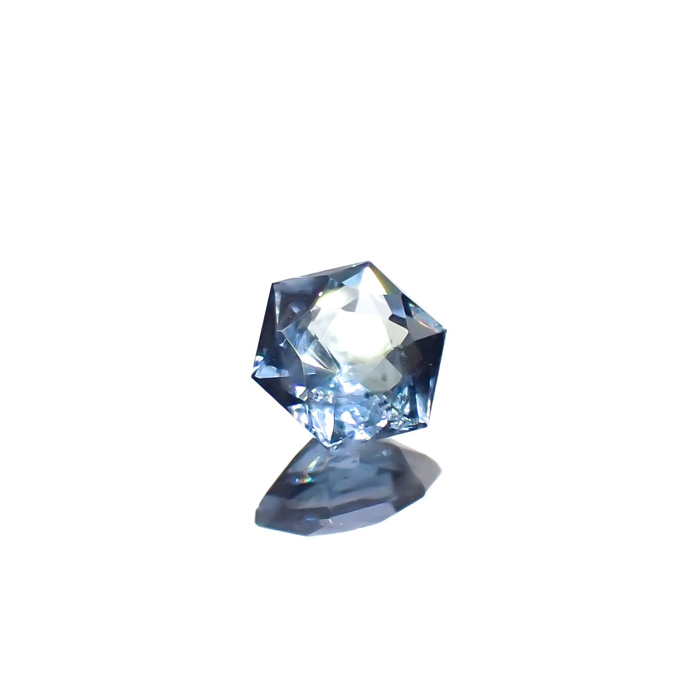 ◇ヘキサゴンカット◇アベンチュリンアクアマリン ブラジル・ミナスジェライス州産 0.31ct[240226007]4.2x4.2mm前後