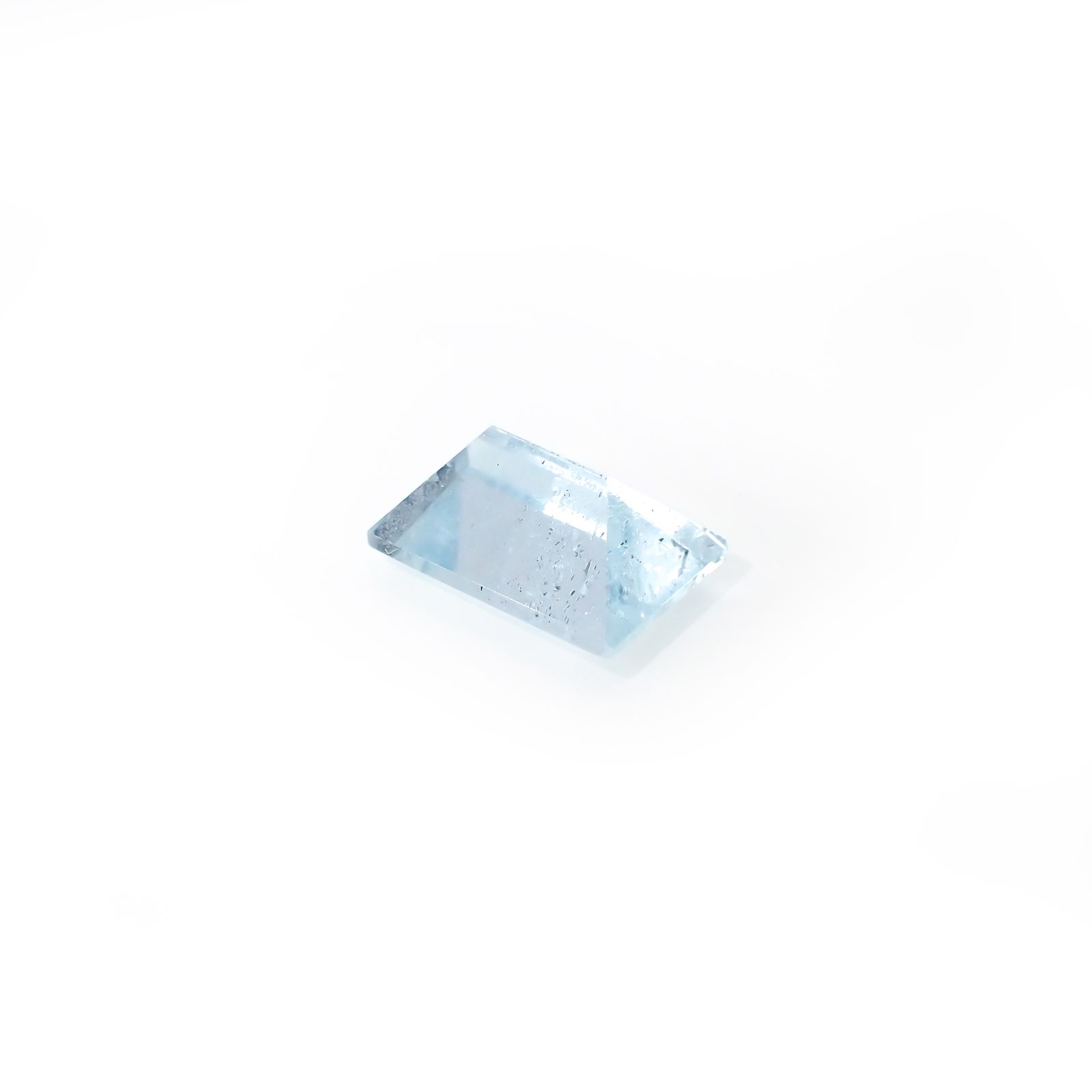◇ミラーカット◇アクアマリン モザンビーク産 1.76ct[240226103]9x6.4mm前後