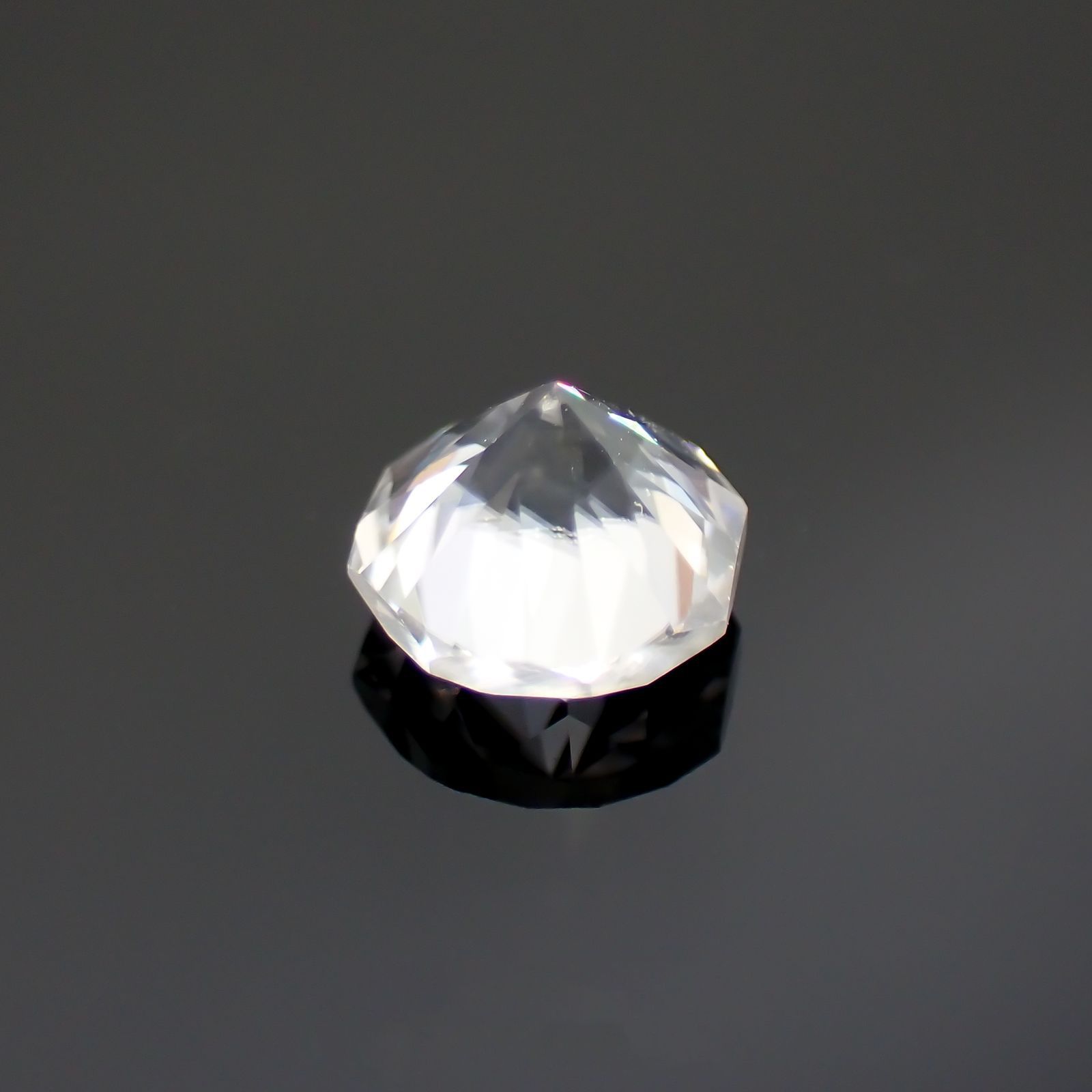 ◇オクタゴンカット◇カラーレスジルコン(宝石名ホワイト・ジルコン)スリランカ/カンボジア産 0.91ct 識別済[240214282]5x5mm前後