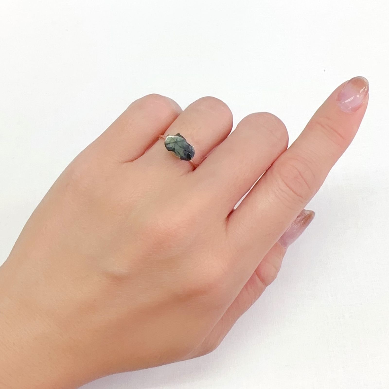 トラピッチェエメラルド コロンビア産 1.48ct[230923488]6.5x10.5mm前後