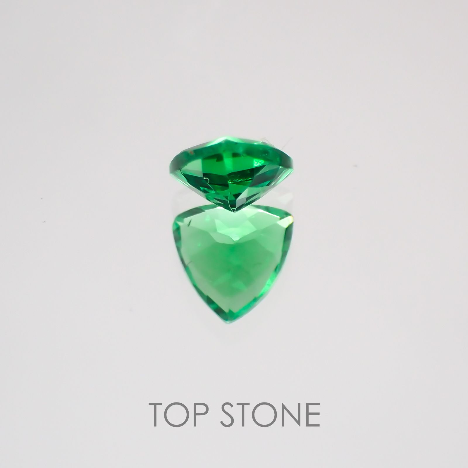ツァボライト タンザニア産 ルース 0.25ct[21069920]4×4.1mm前後
