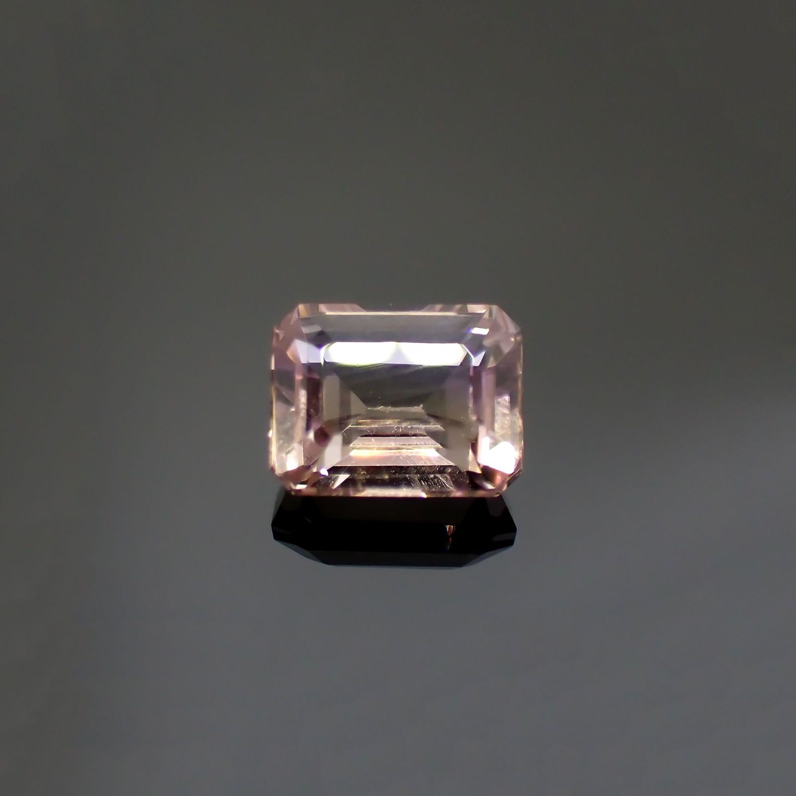 アメトリン ボリビア産 1.37ct [220114624]7.3x5.7mm前後