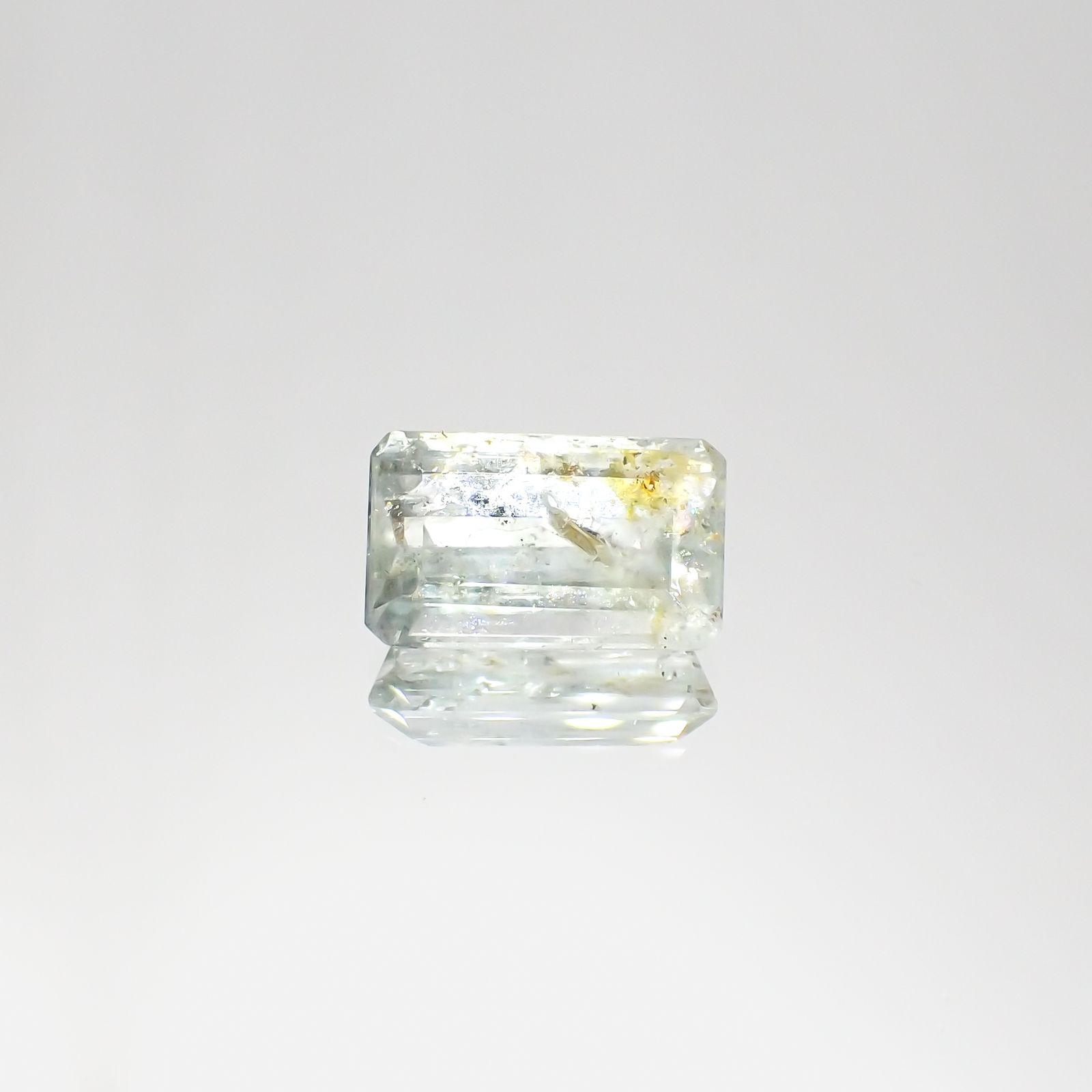 オーロラアクアマリン ブラジル産 2.65ct[231224679]10.7x6.4mm前後