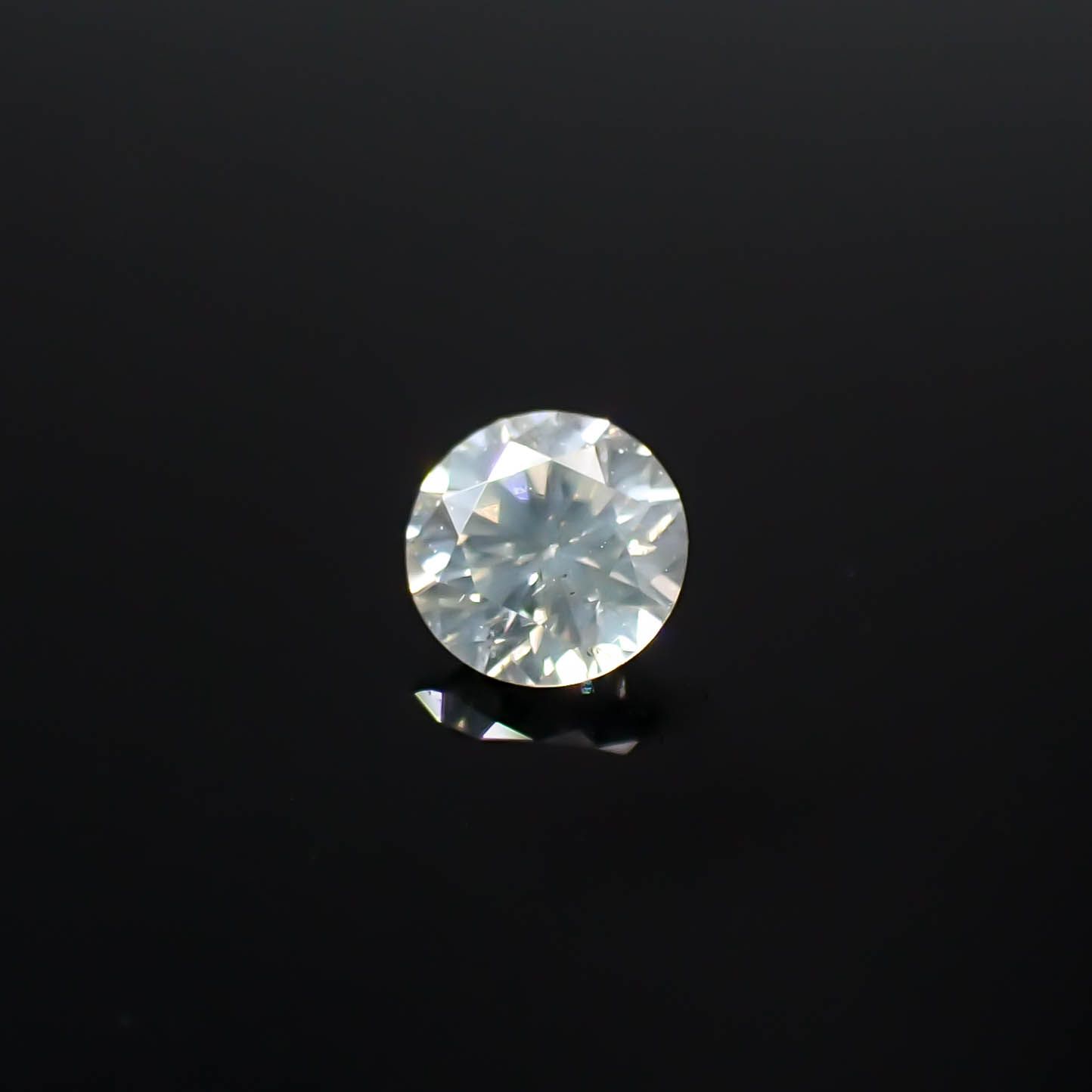 シルキーダイヤモンド 0.10ct [250730764]3x3mm前後