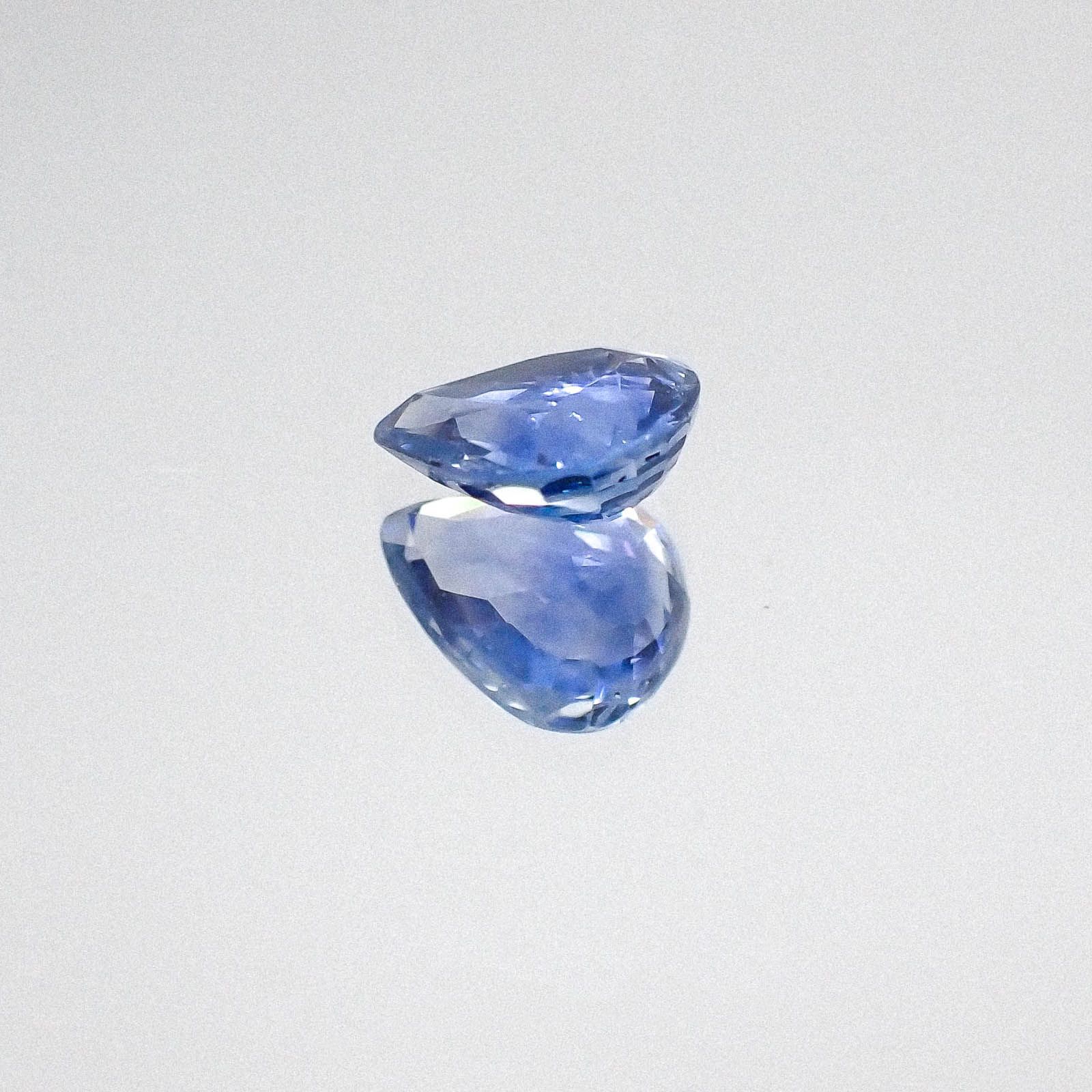 サファイア ミャンマー産 ルース 0.97ct[20084522]6.8×6mm前後