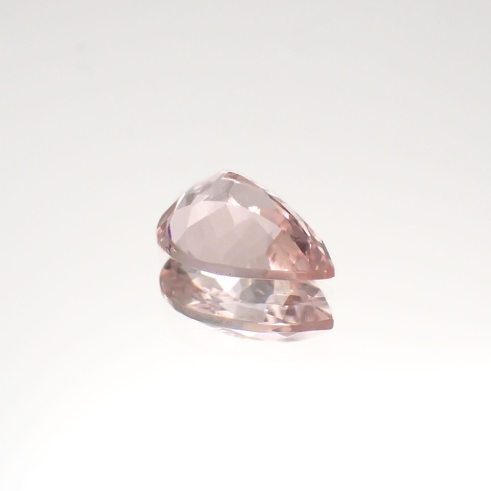 モルガナイト(宝石名モルガナイト)ナイジェリア産 1.04ct 識別済[220717066]9.1x6.2mm前後