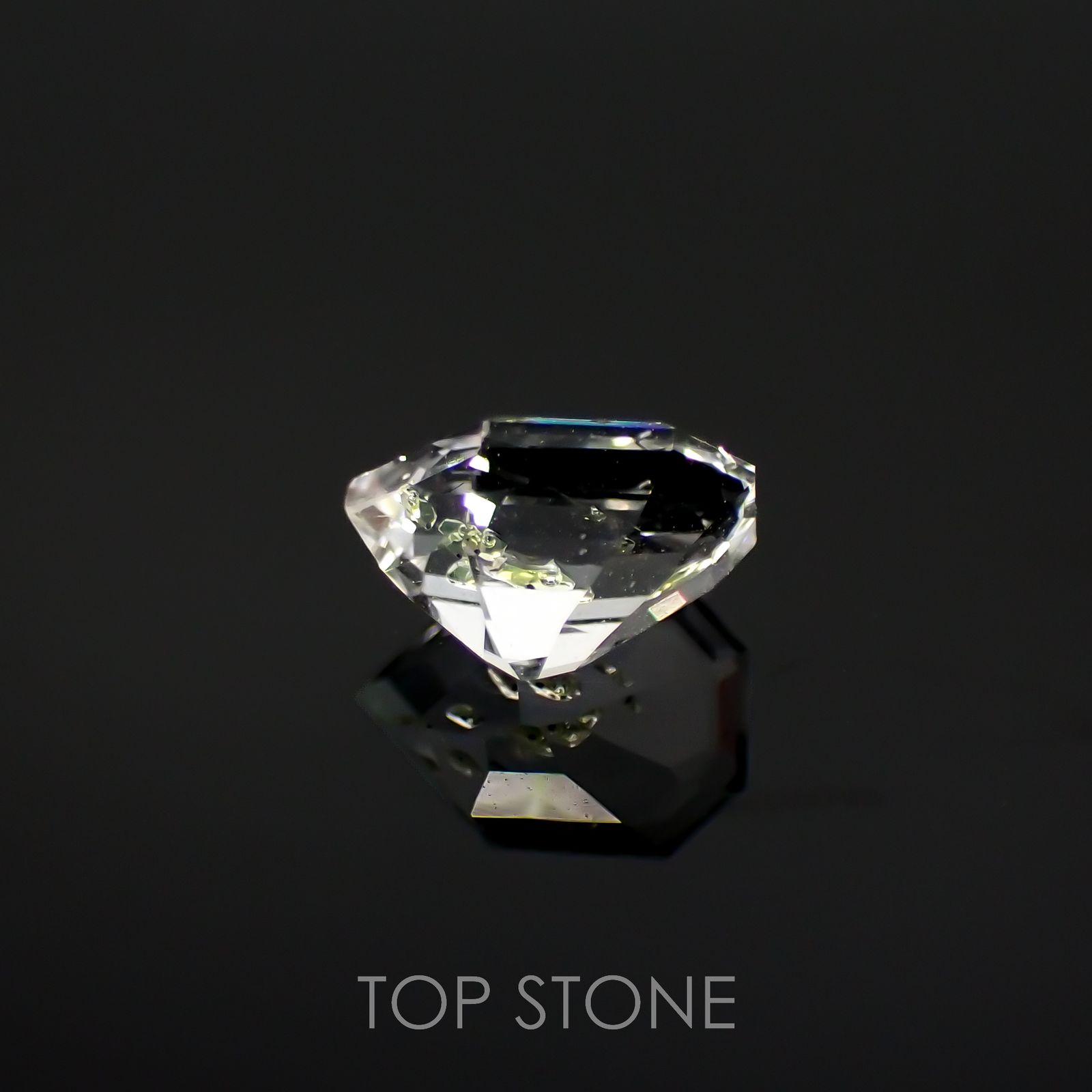 ◇カスタムカット◇オイルインクォーツ パキスタン産 0.66ct[221018531]6.7x4.7mm前後