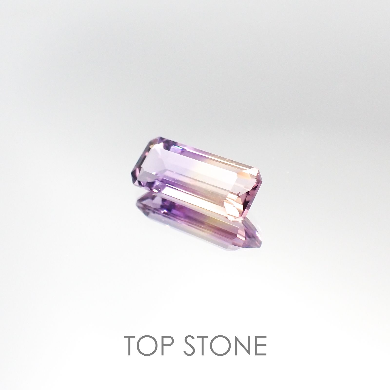 アメトリン(宝石名バイカラー・クォーツ/別名アメトリン) ボリビア産 1.79ct 識別済[20095353]12.2×5.1mm前後