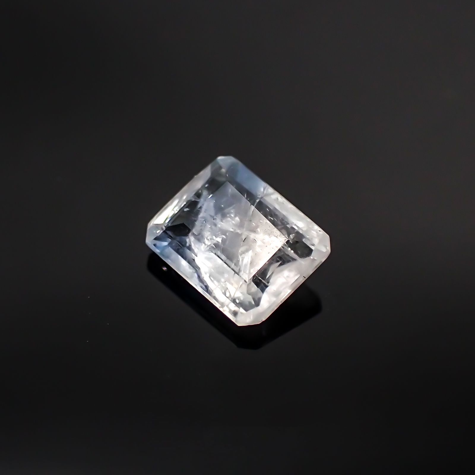 ユークレース ブラジル産 ルース 0.474ct ソーティング付き[21028471]5.7×4.4mm前後