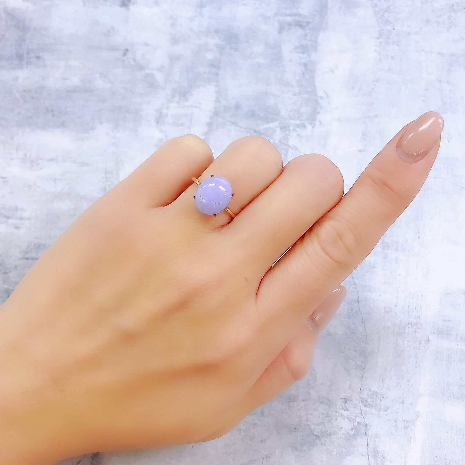 ラベンダー翡翠(宝石名ラベンダー・ジェダイト(翡翠))ビルマ産 5.514ct ソ付(彩珠)[221219580]11.5x9.6mm前後