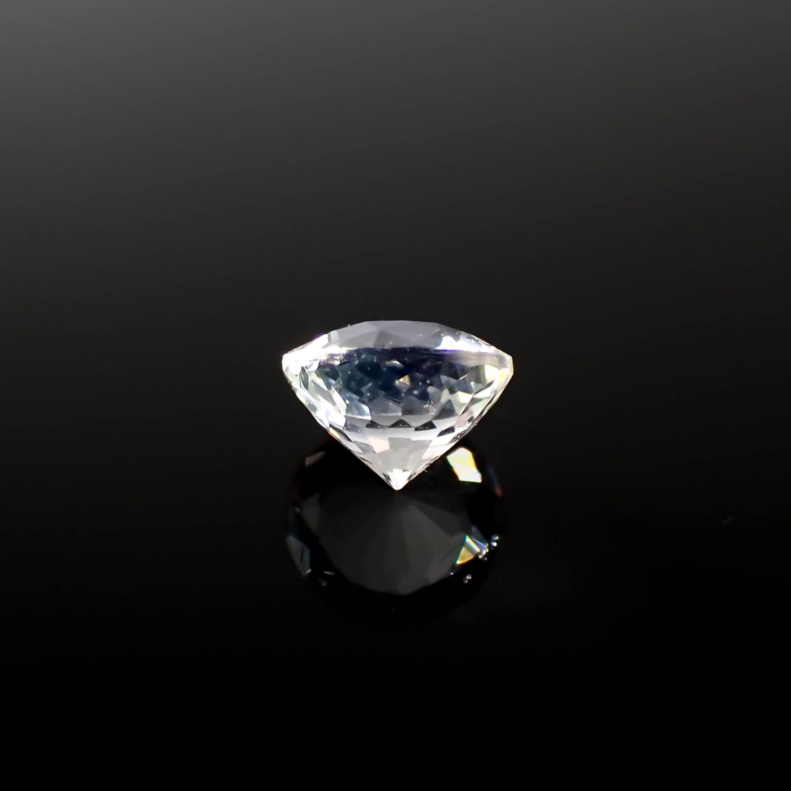 レインボームーンストーン ザンビア産 0.33ct[240326918]4.5x4.4mm前後